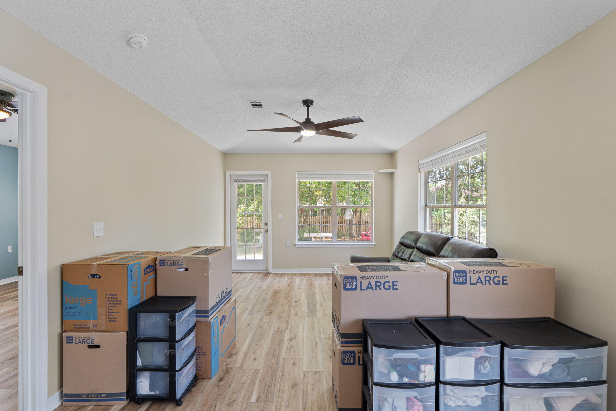 LIGHTHOUSE POINTE - Residential