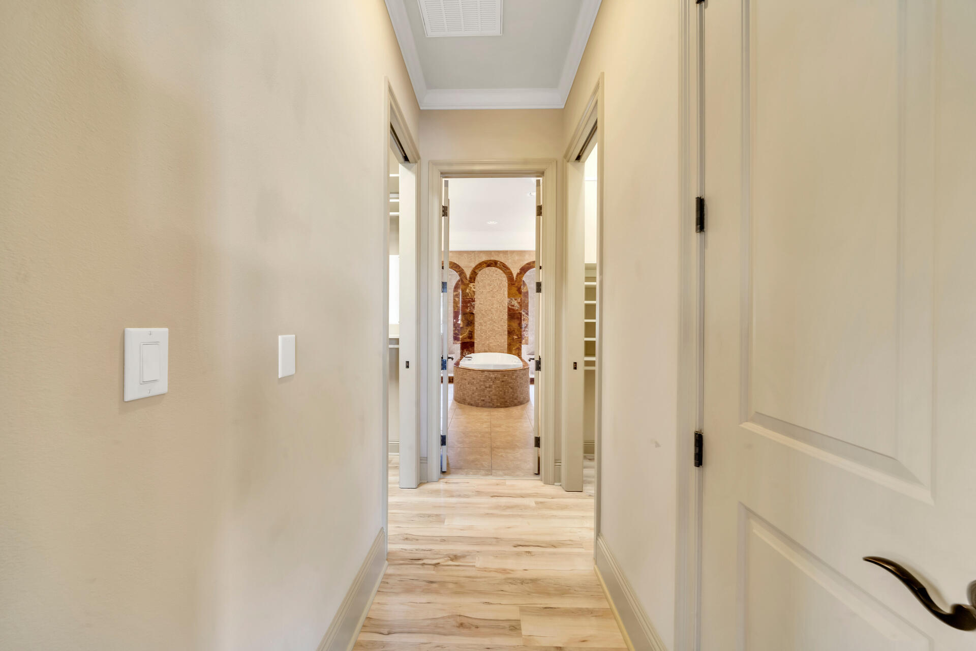 ISLAND GREEN - Residential