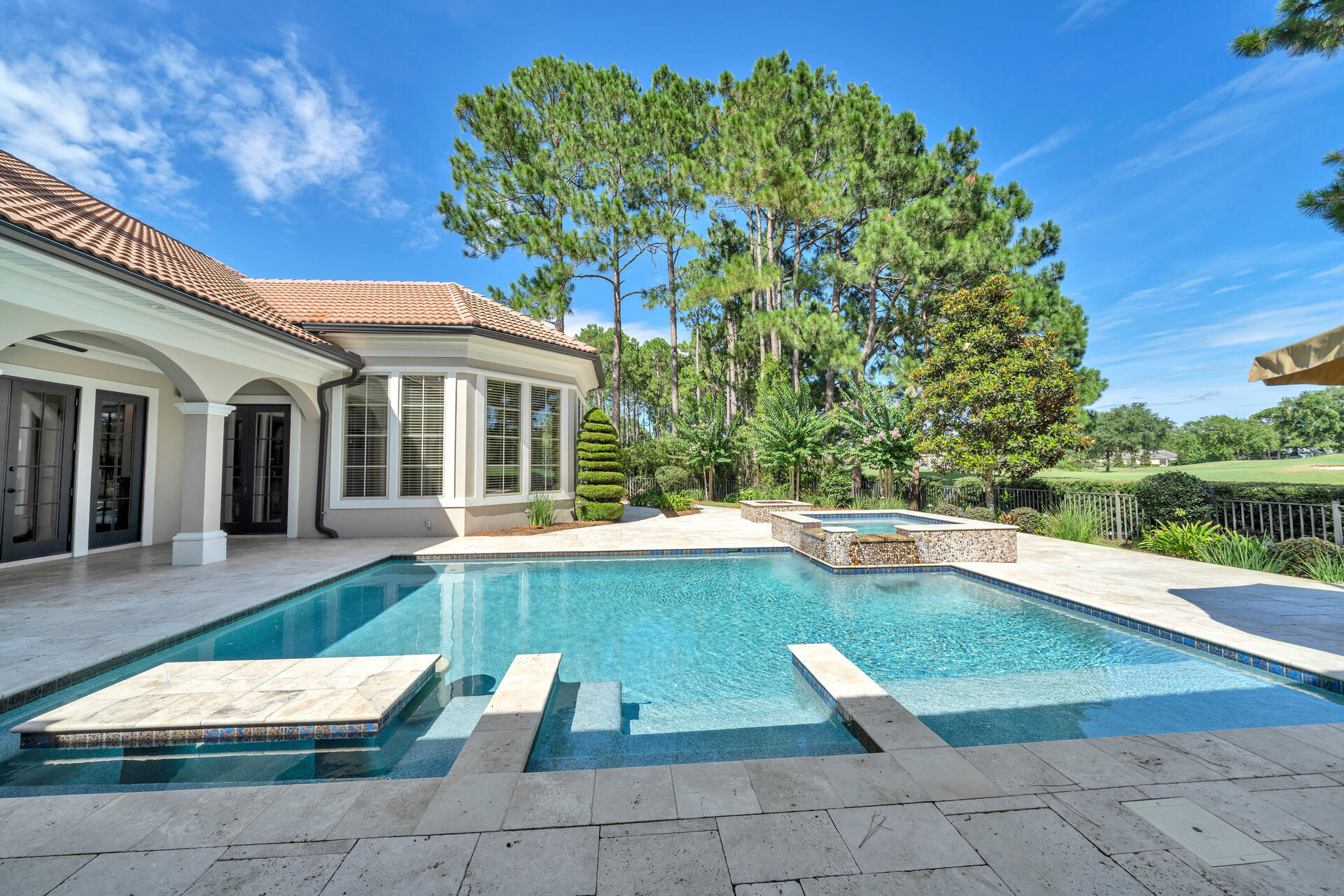 ISLAND GREEN - Residential