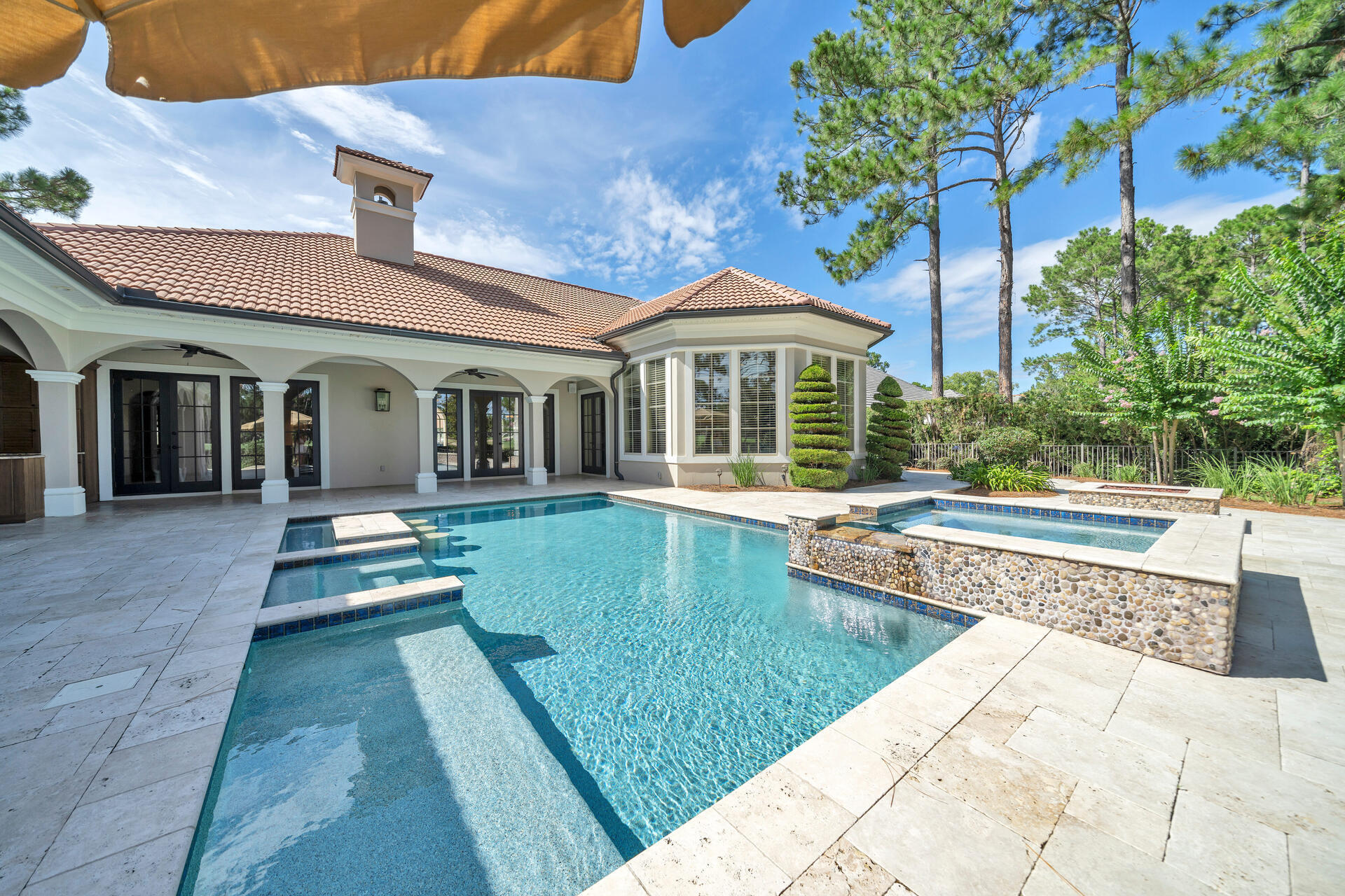 ISLAND GREEN - Residential