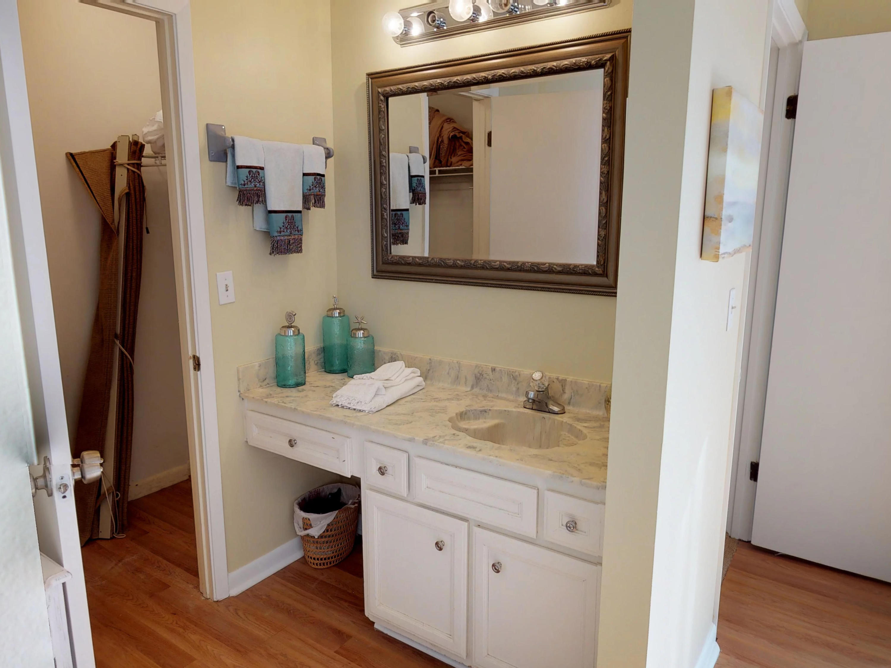 LINKSIDE VILLAGE UNIT 1 - Residential