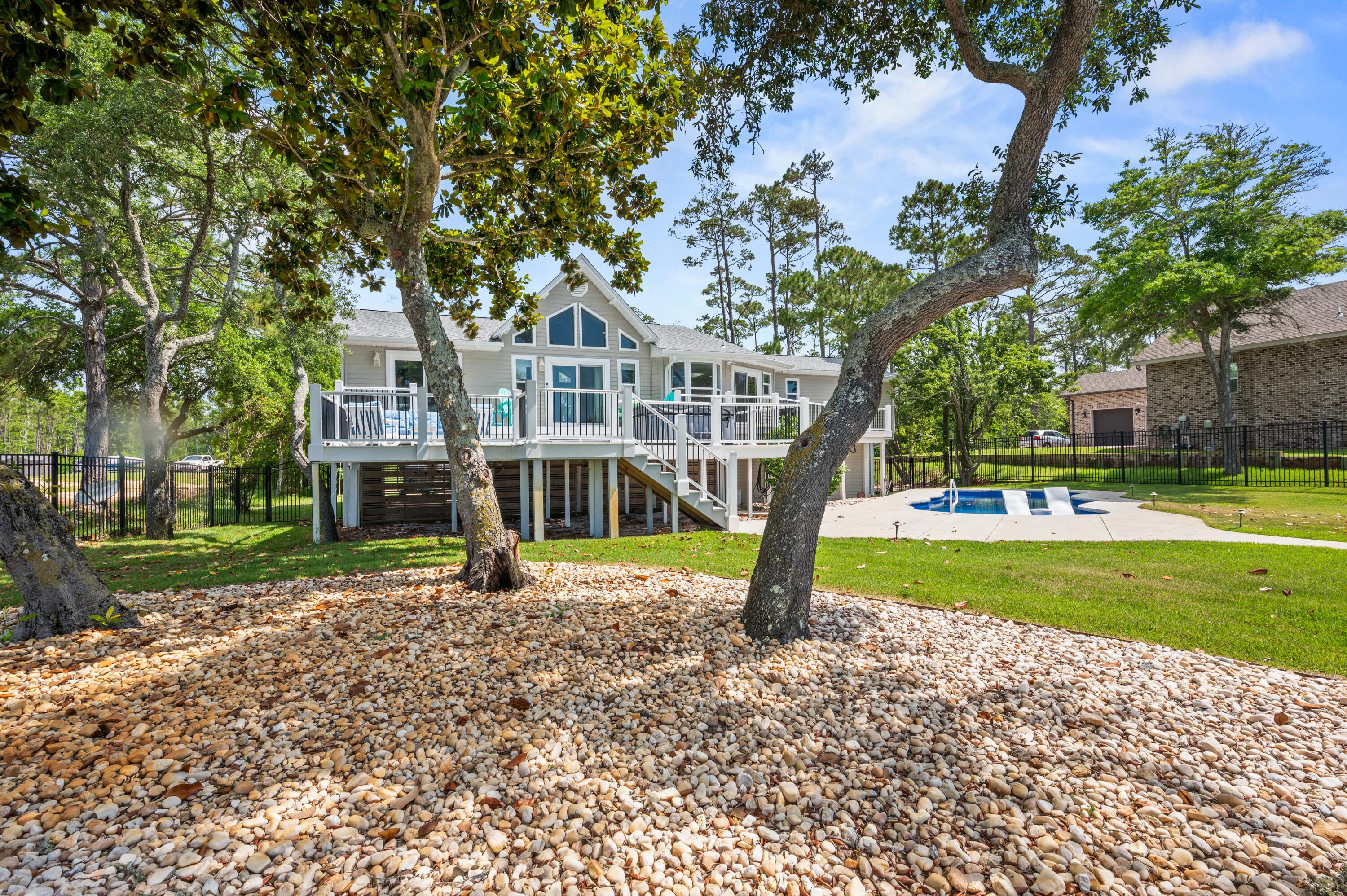PARISH POINT - Residential