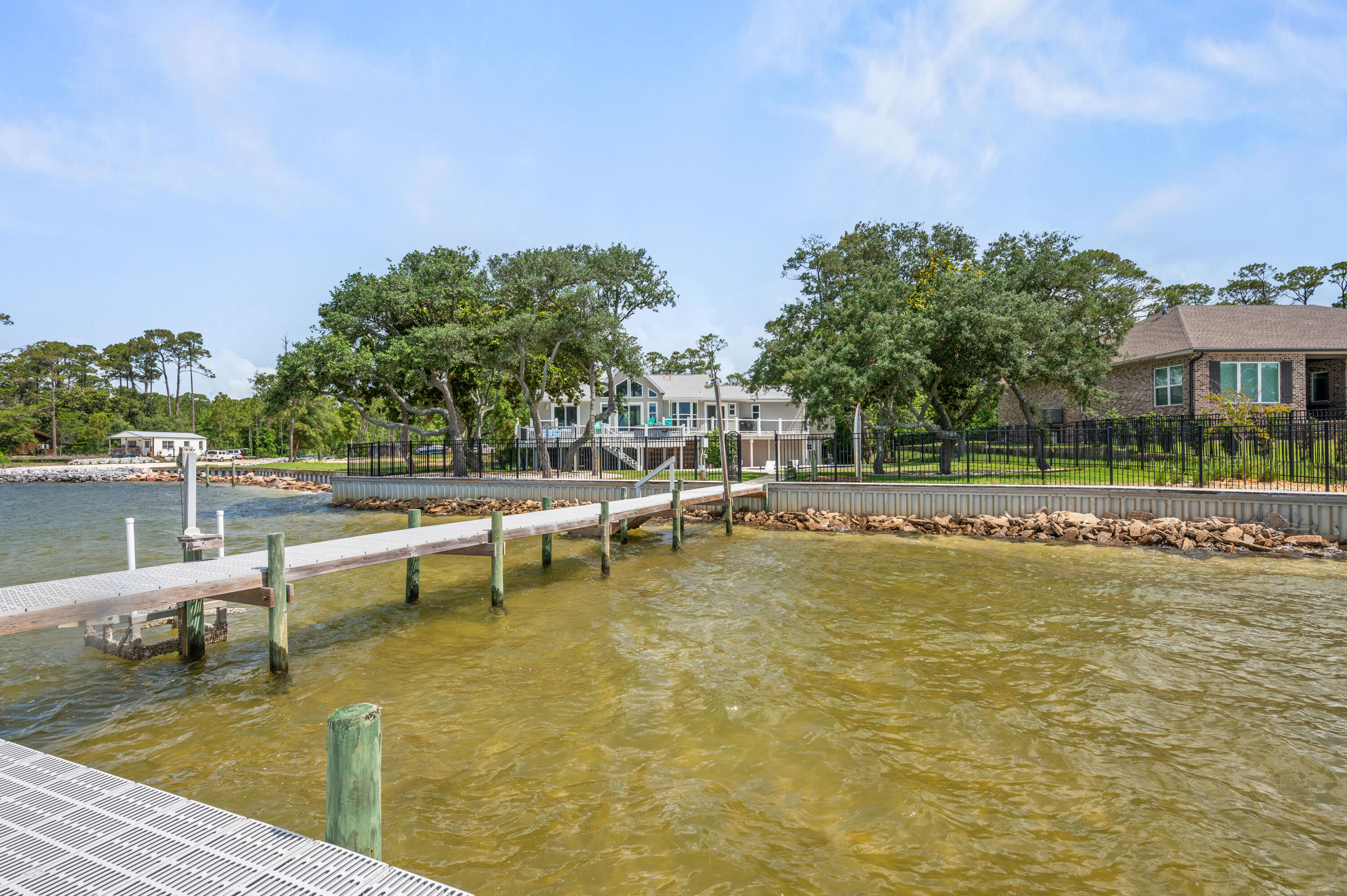 PARISH POINT - Residential