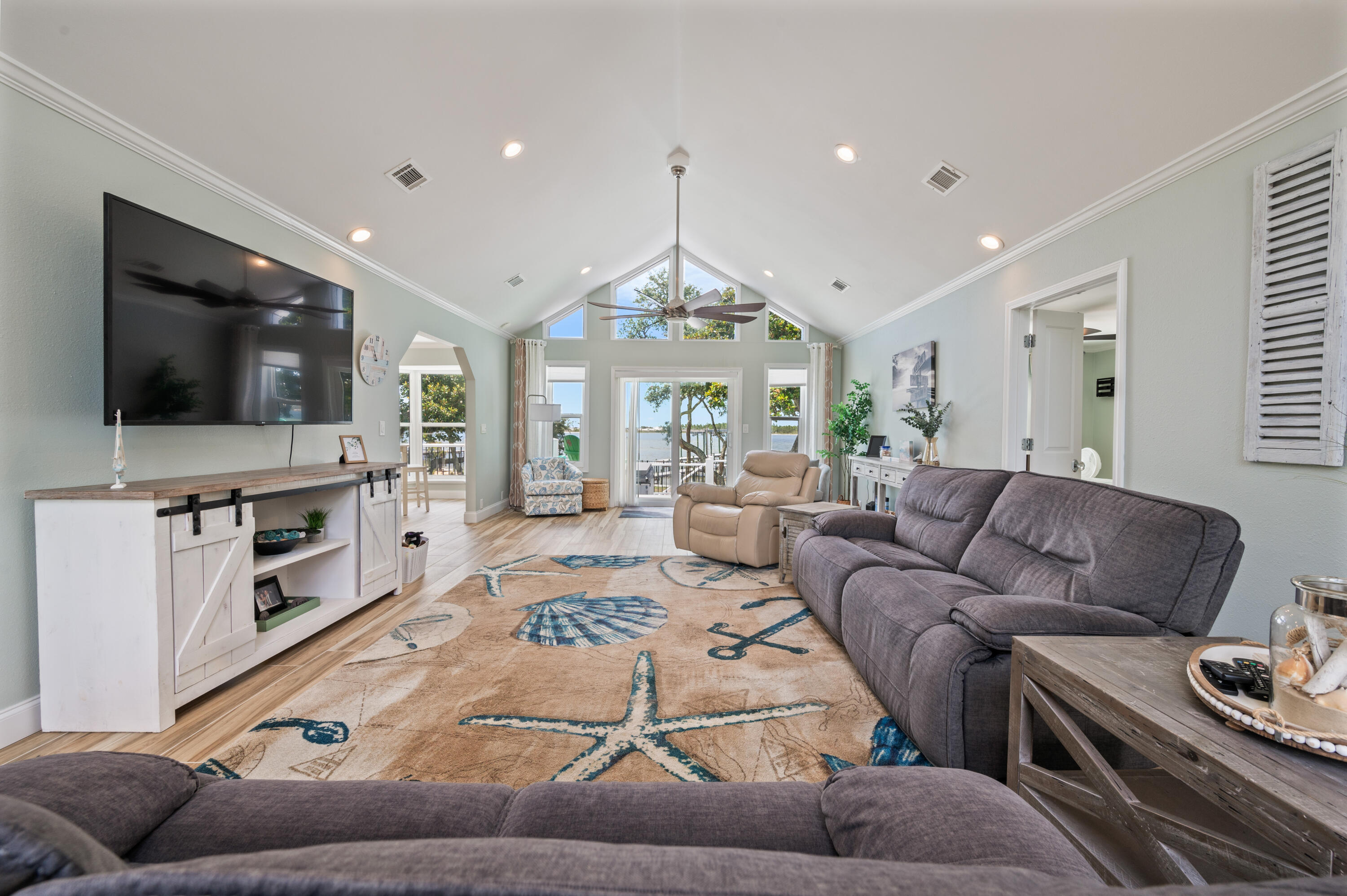 PARISH POINT - Residential
