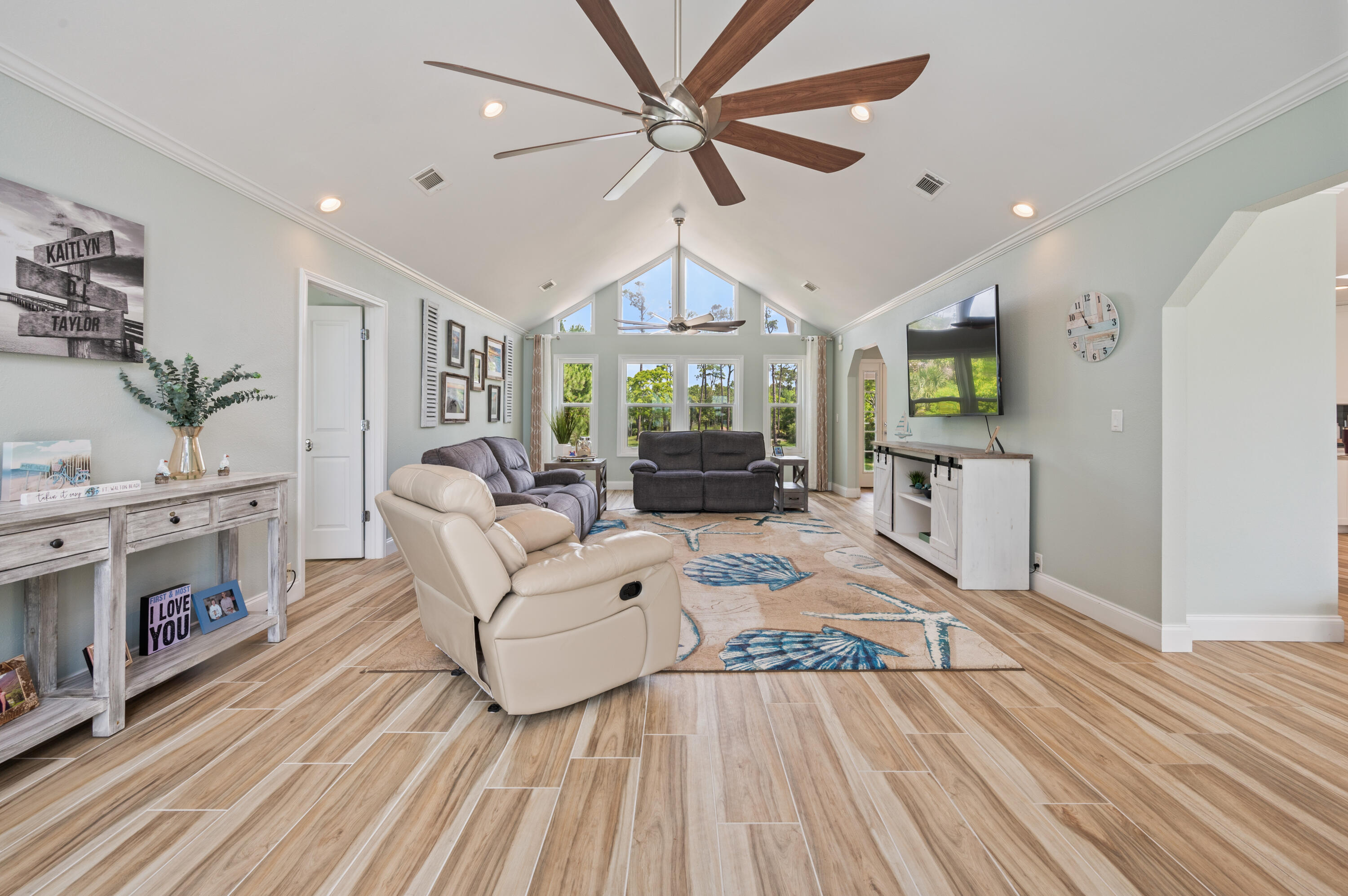 PARISH POINT - Residential