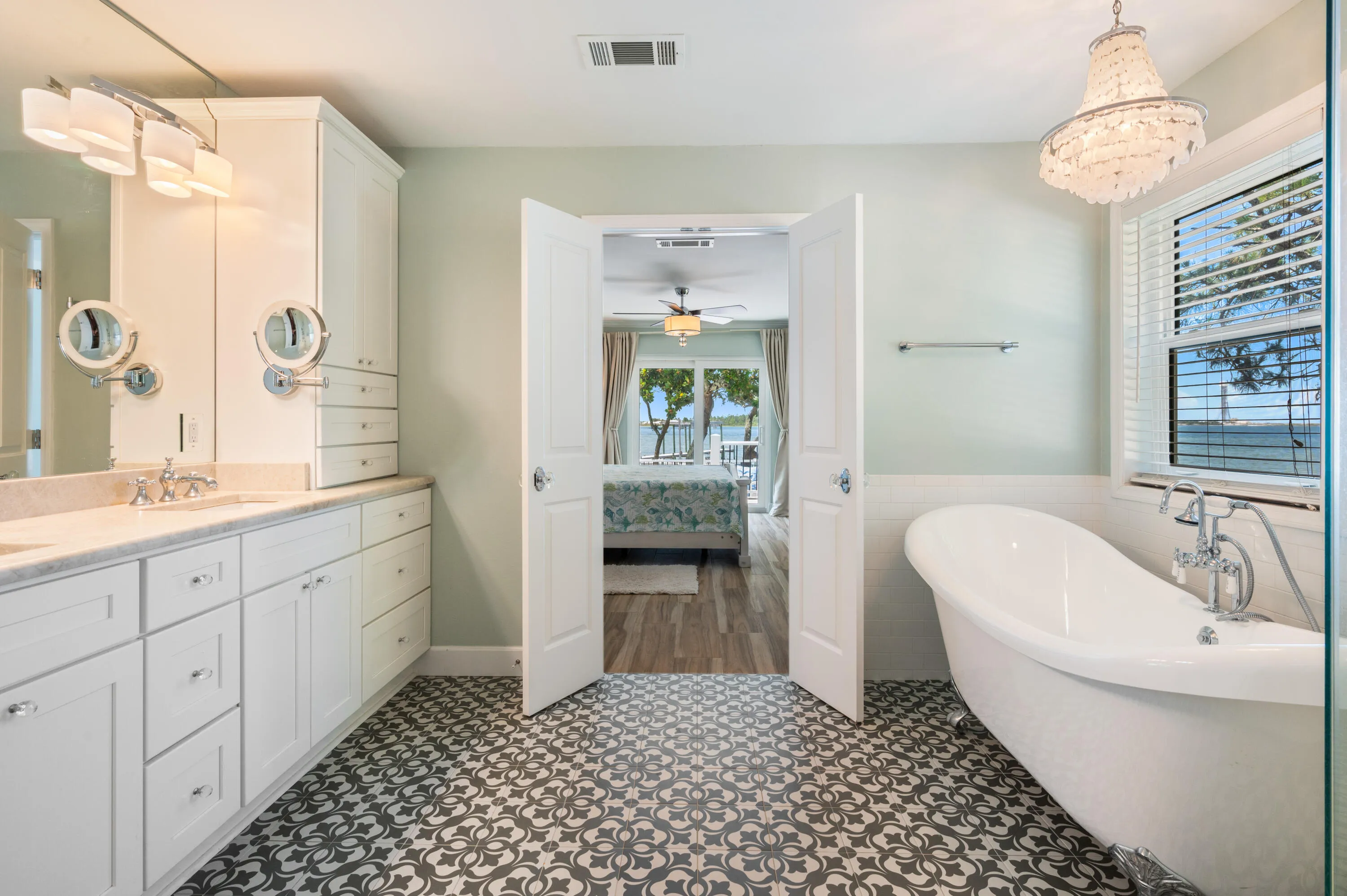 Mary Esther, Florida 32569, United States, 4 Bedrooms Bedrooms, ,4 BathroomsBathrooms,Residential,Active,138467