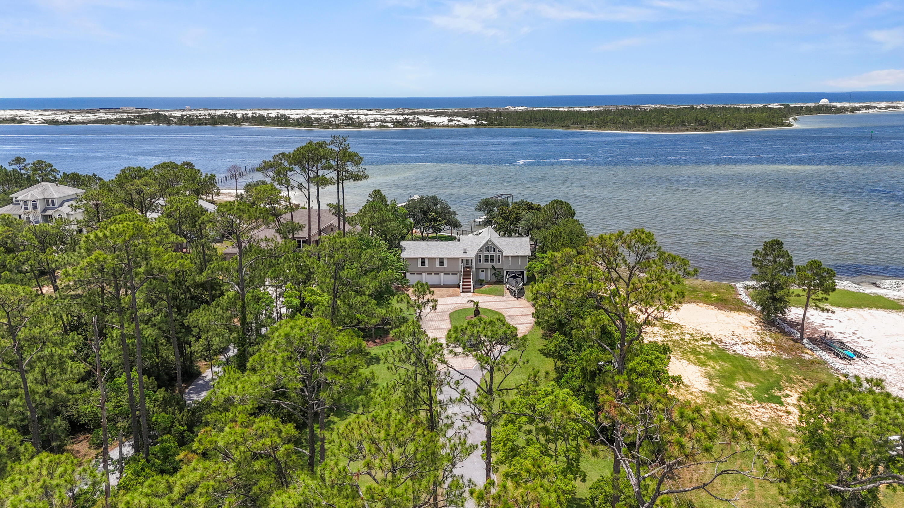PARISH POINT - Residential