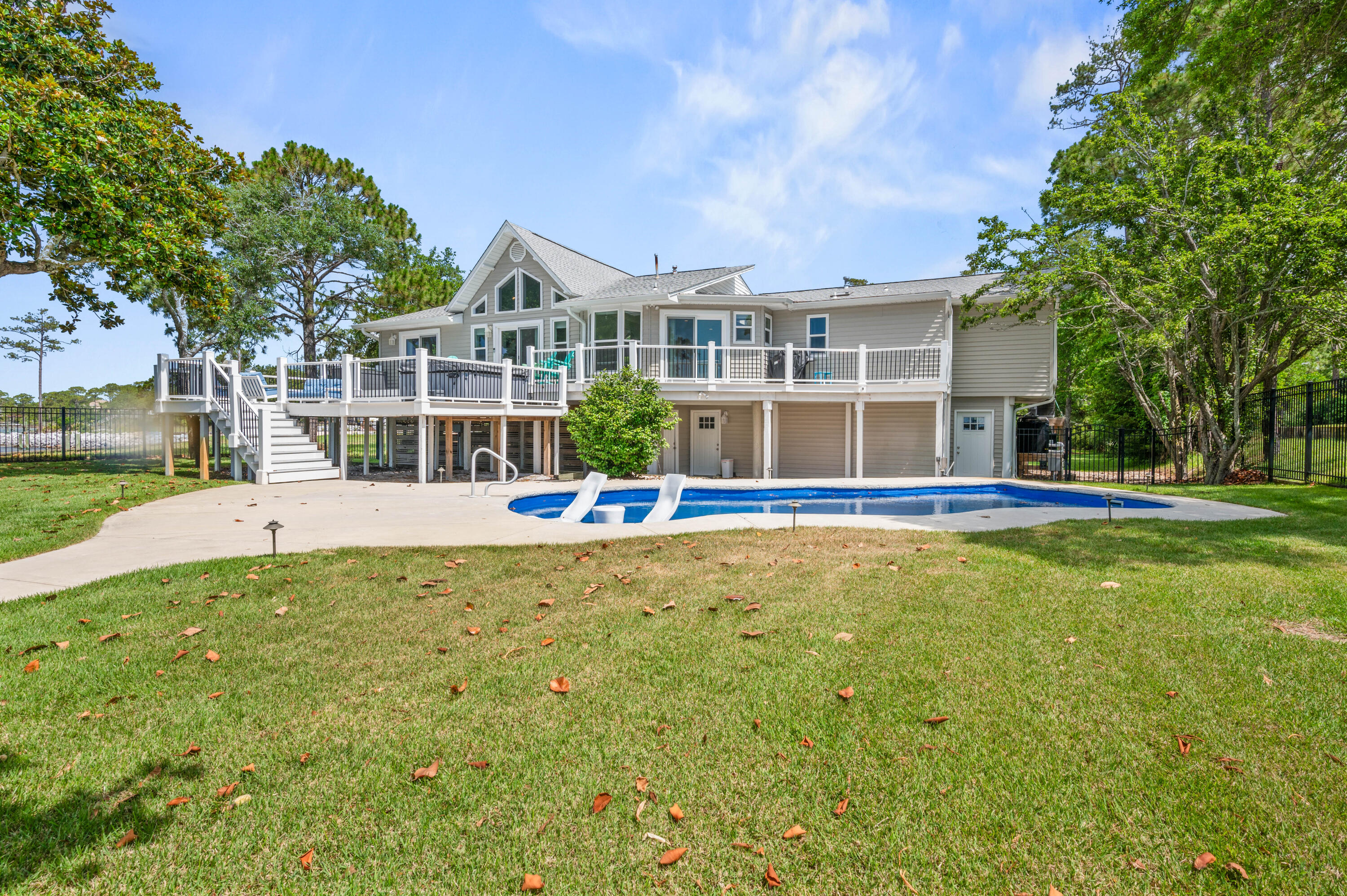 PARISH POINT - Residential