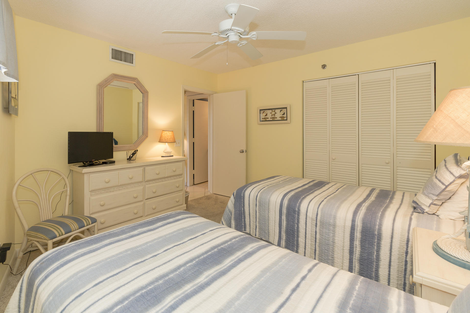 MAINSAIL CONDO PH 3 - Residential