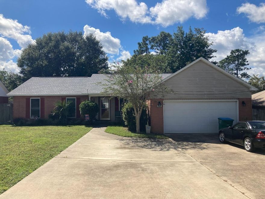Well maintained 4 bedrooms 2 baths house in the steeplechase neighborhood in Crestview.
Vaulted ceilings and fireplace in the living room with adjacent galley style kitchen.
Large master suite on its own end of the house, with 3 rooms on the other.
Double french doors from the living room open onto a screened-in porch with a new deck.
The roof is only two years old, and the house is in very good shape.
Large back yard, 2 car garage. Great neighborhood with easy access to 10 and 85.
