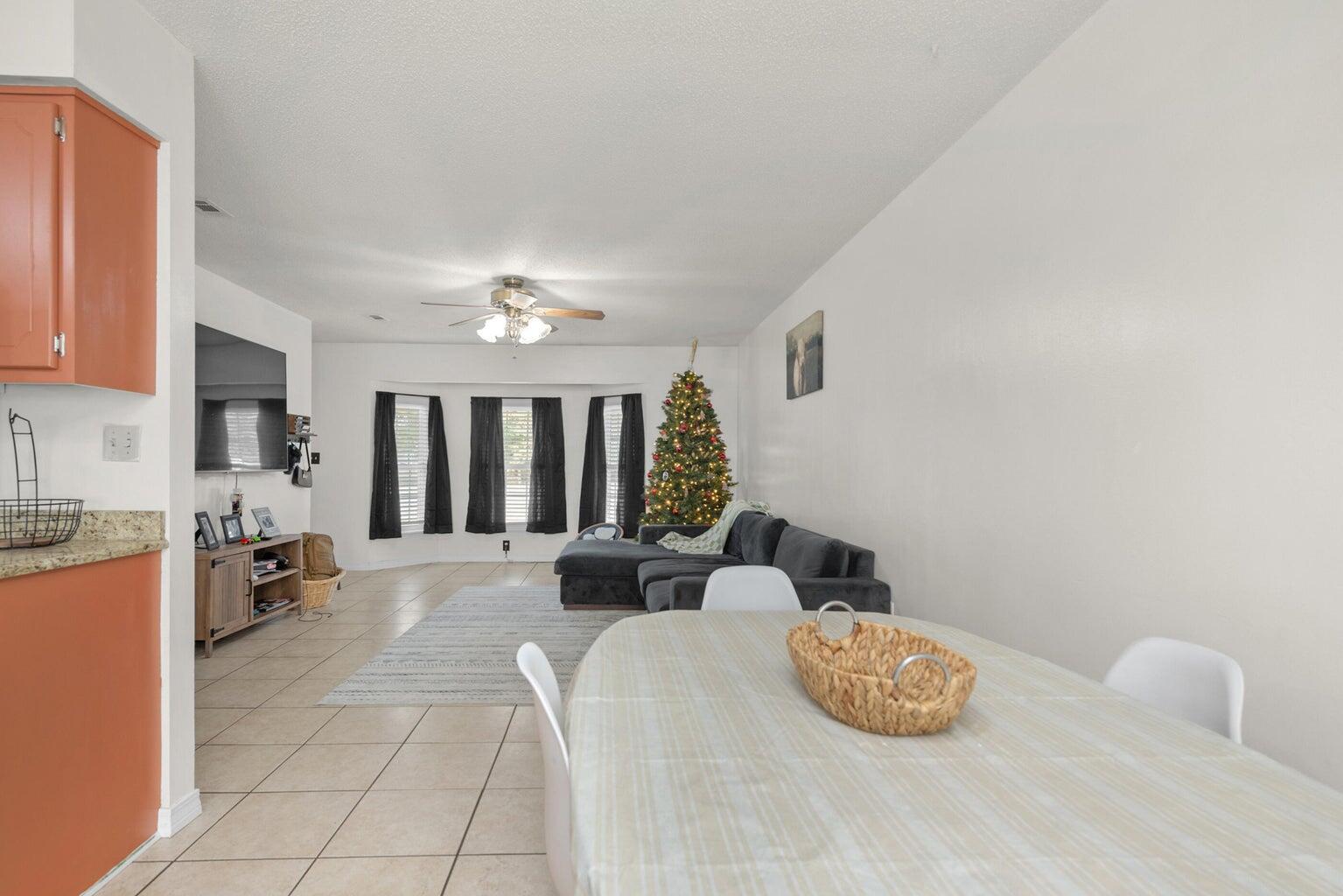 SHOAL WOOD EST 1ST PH II - Residential Lease