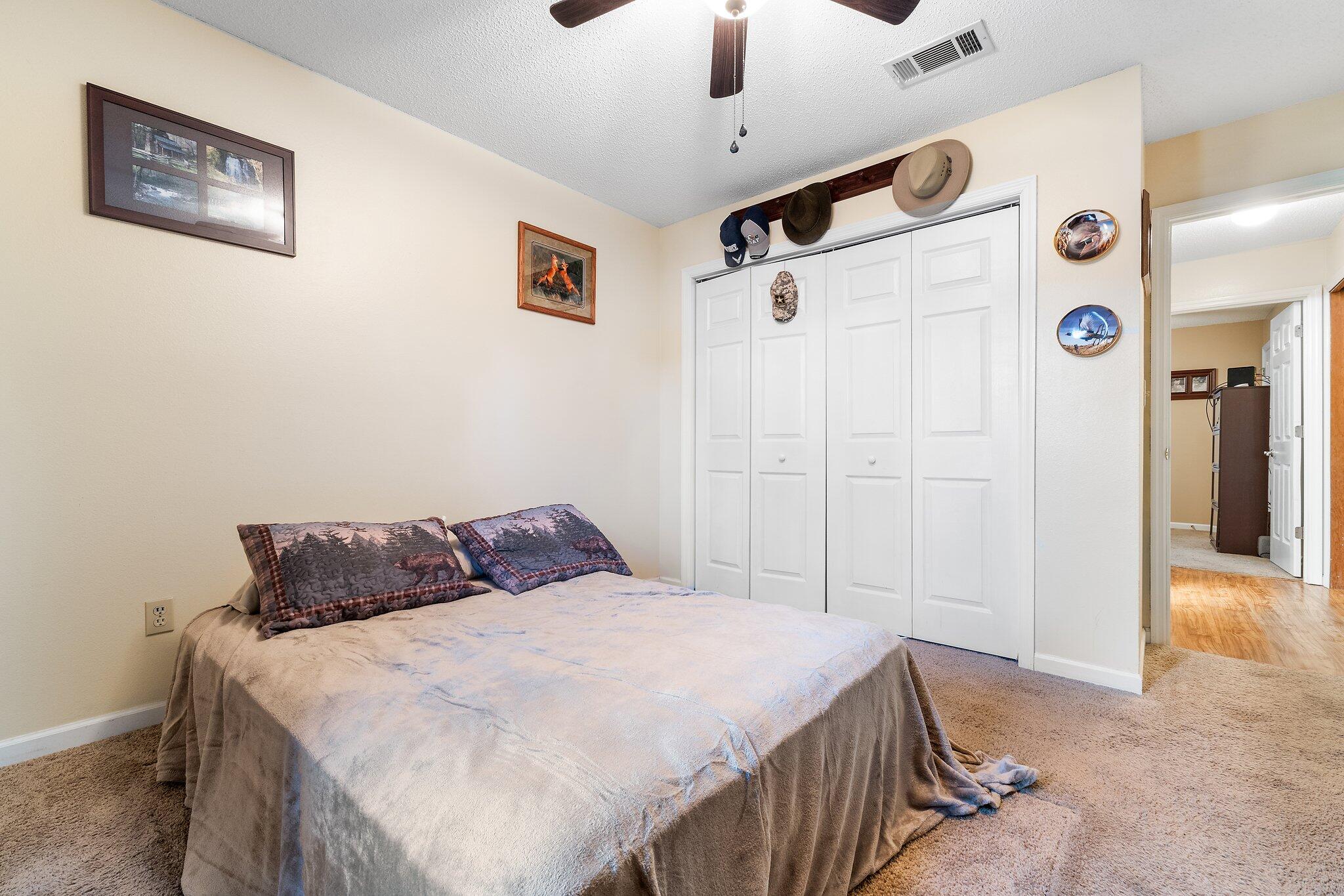 ROBLEDAL ESTATES - Residential