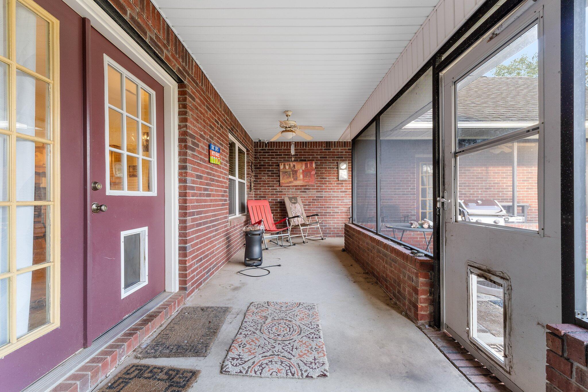 ROBLEDAL ESTATES - Residential