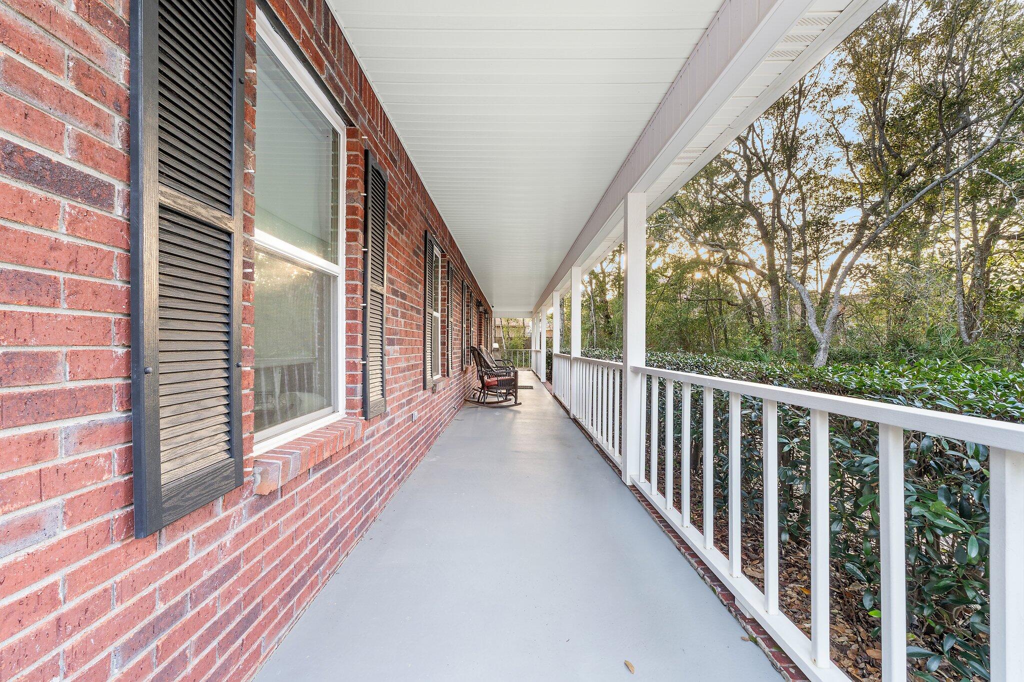 ROBLEDAL ESTATES - Residential