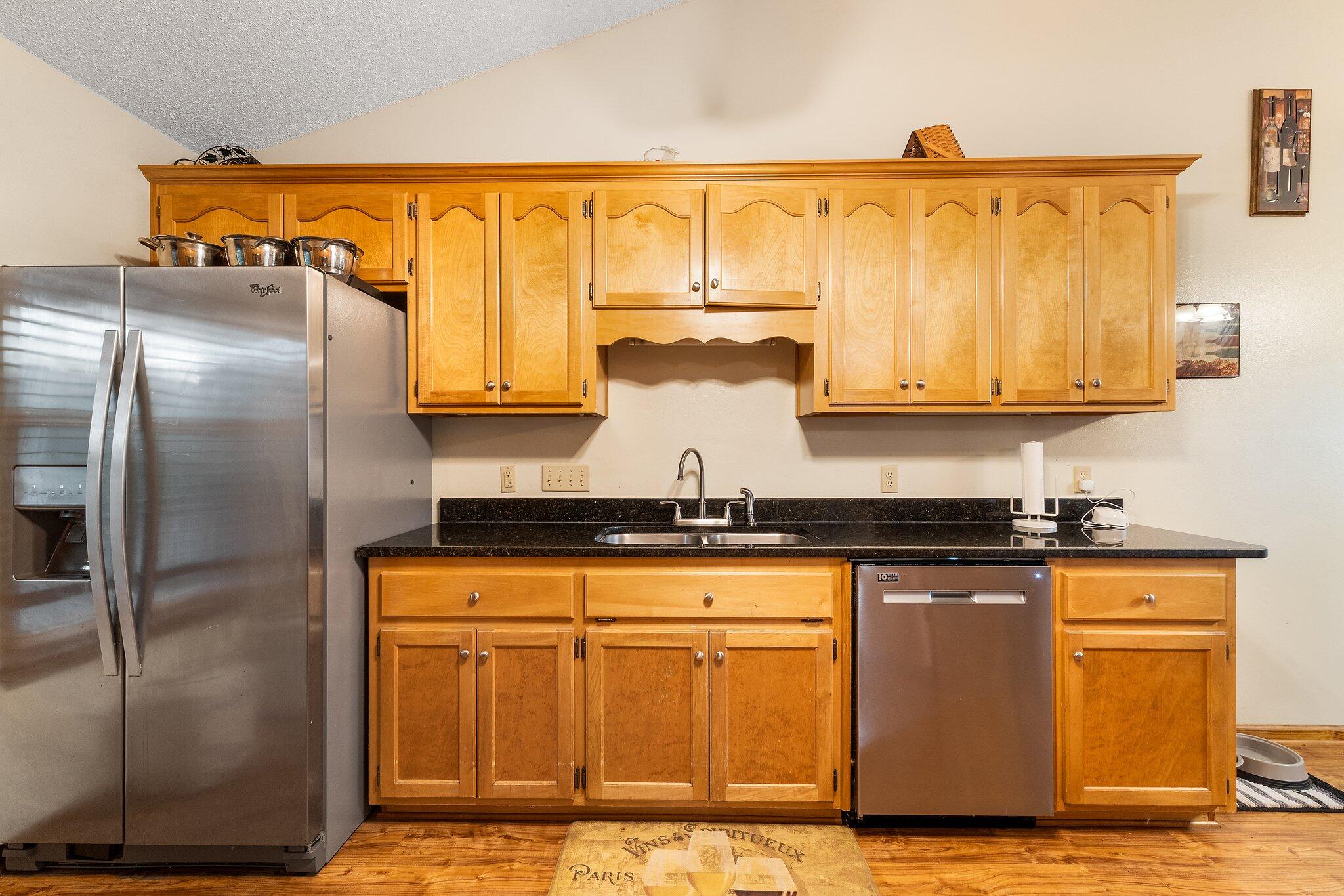 ROBLEDAL ESTATES - Residential