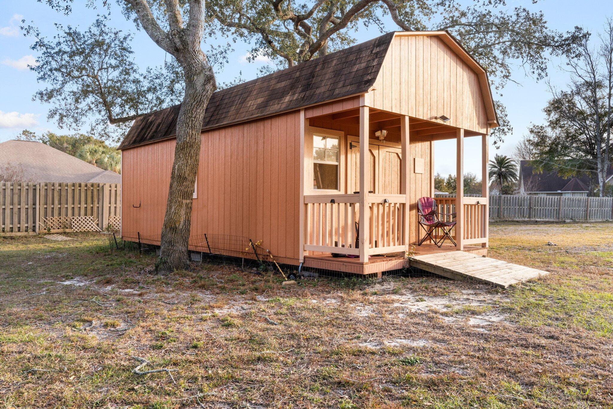 ROBLEDAL ESTATES - Residential