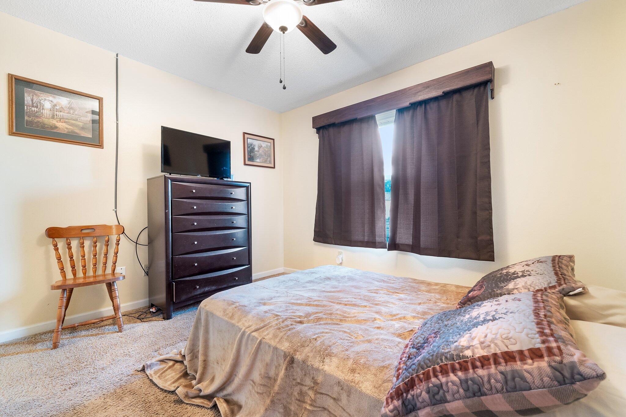 ROBLEDAL ESTATES - Residential