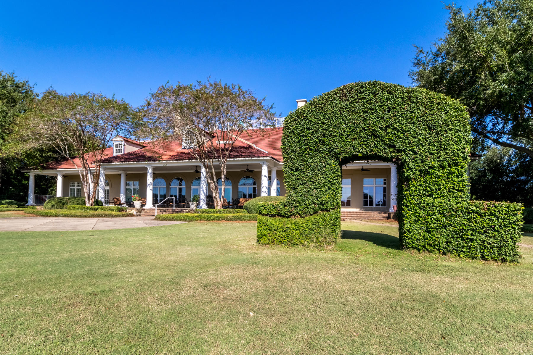 ONE WATER PLACE - Residential