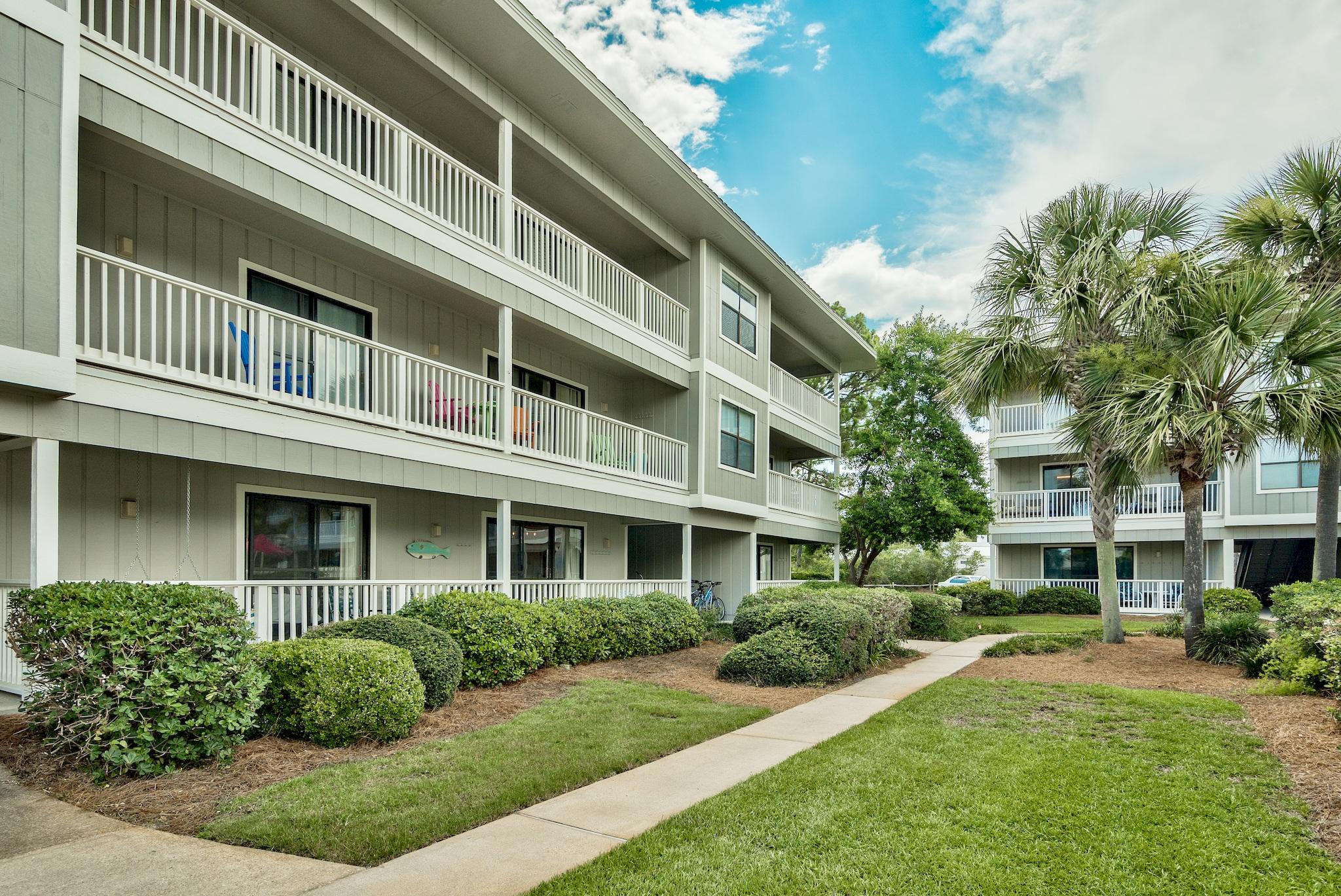 BEACHWOOD VILLAS CONDO - Residential
