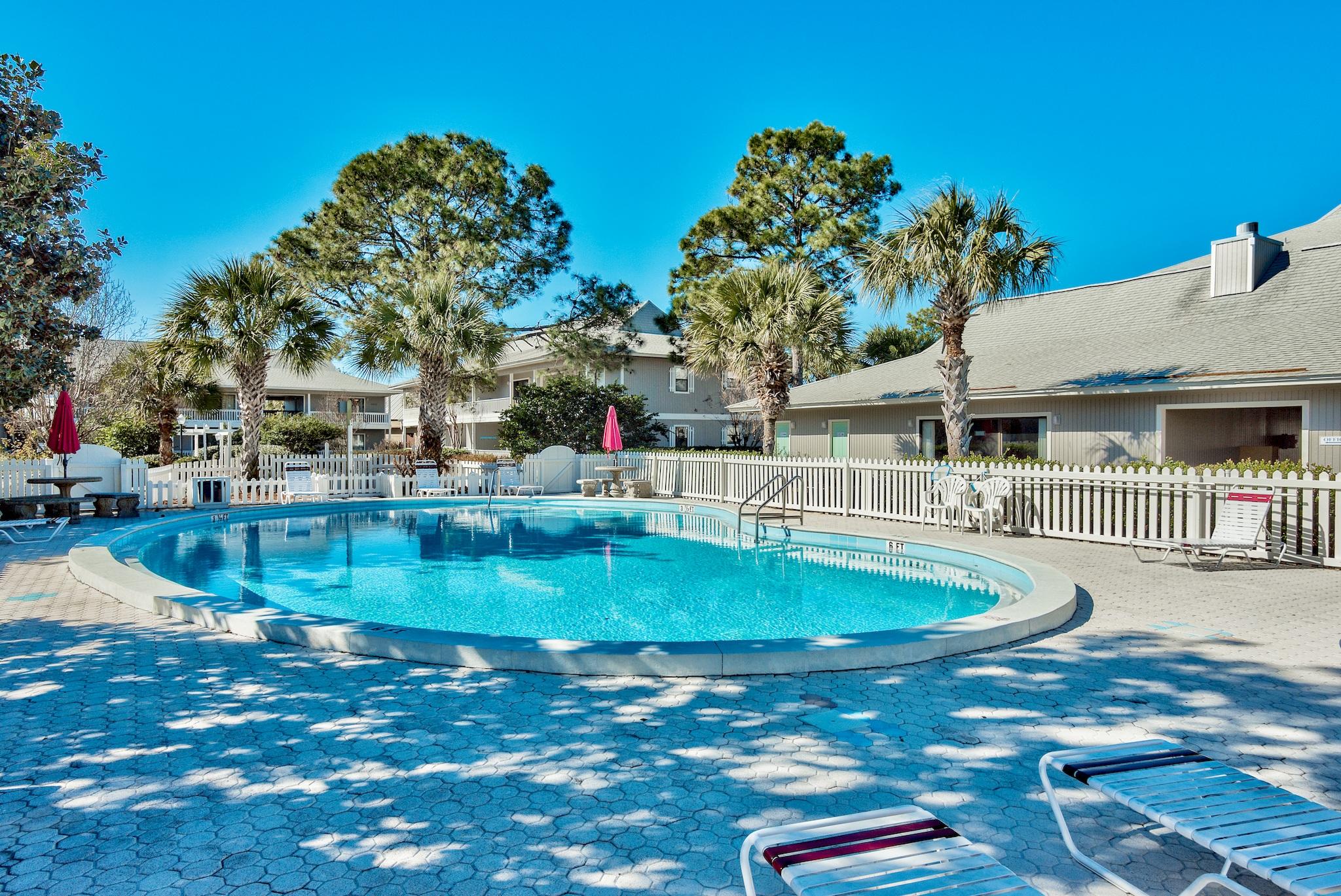 BEACHWOOD VILLAS CONDO - Residential