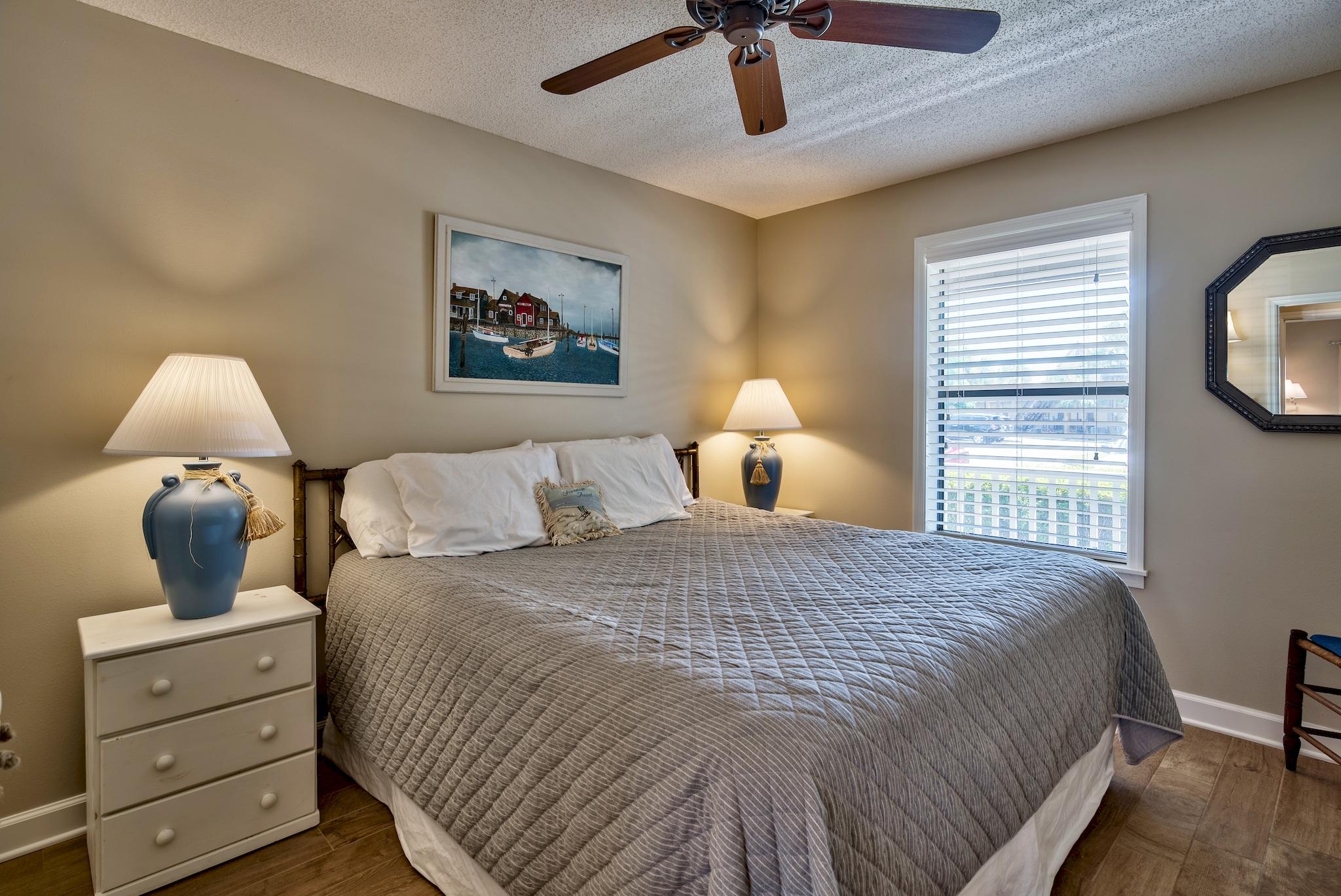 BEACHWOOD VILLAS CONDO - Residential