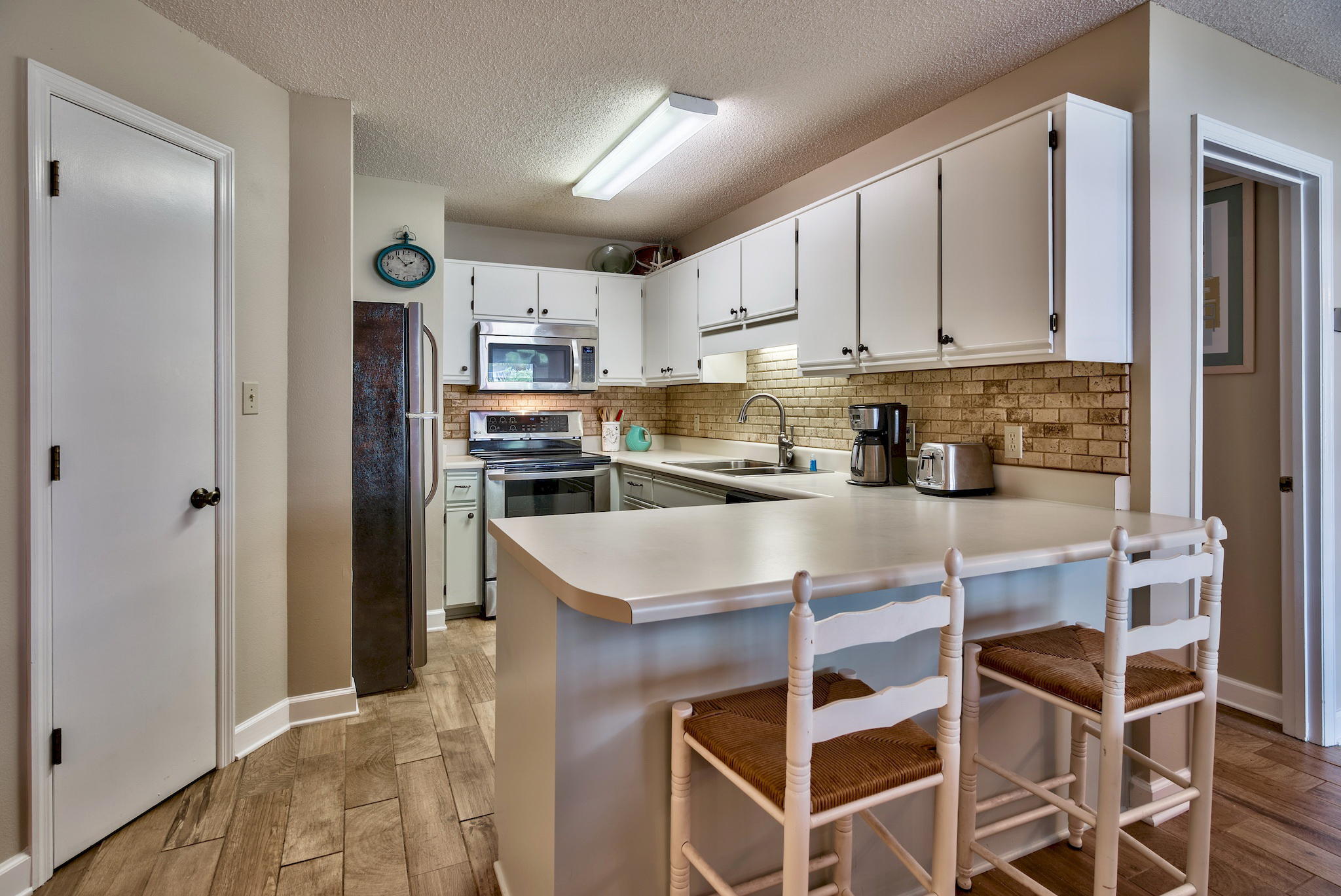 BEACHWOOD VILLAS CONDO - Residential