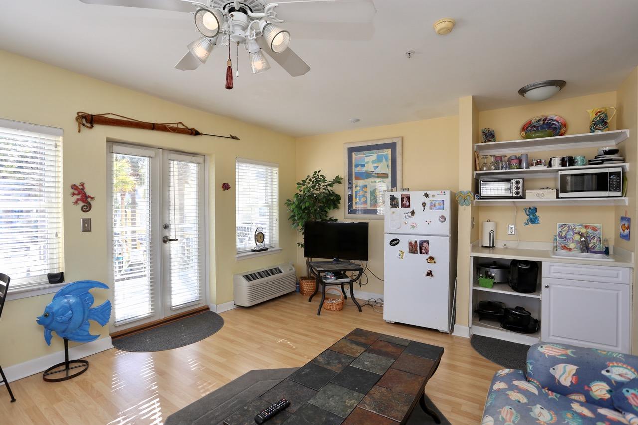 INN AT GULF PLACE - Residential