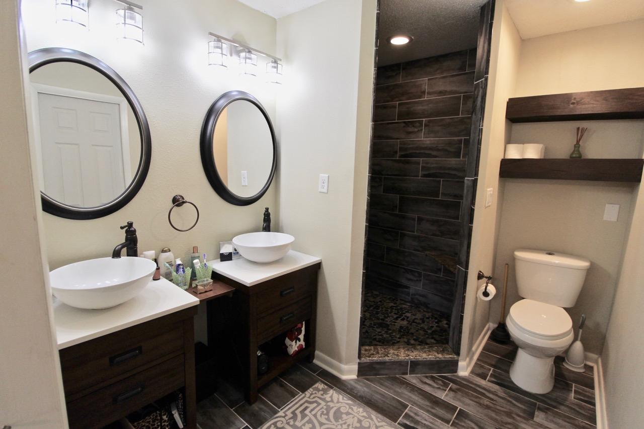 PINECREST HILLS - Residential