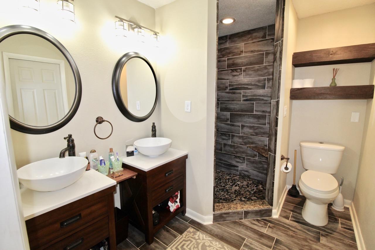 PINECREST HILLS - Residential