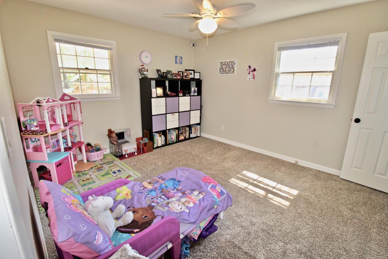 PINECREST HILLS - Residential