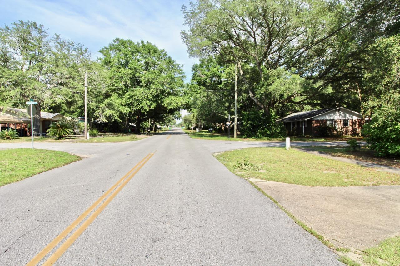 PINECREST HILLS - Residential