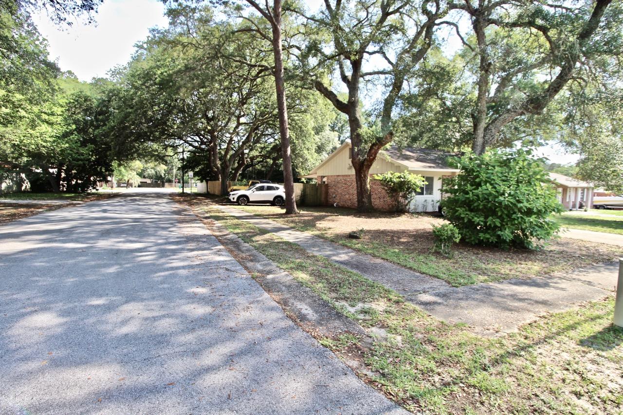 PINECREST HILLS - Residential