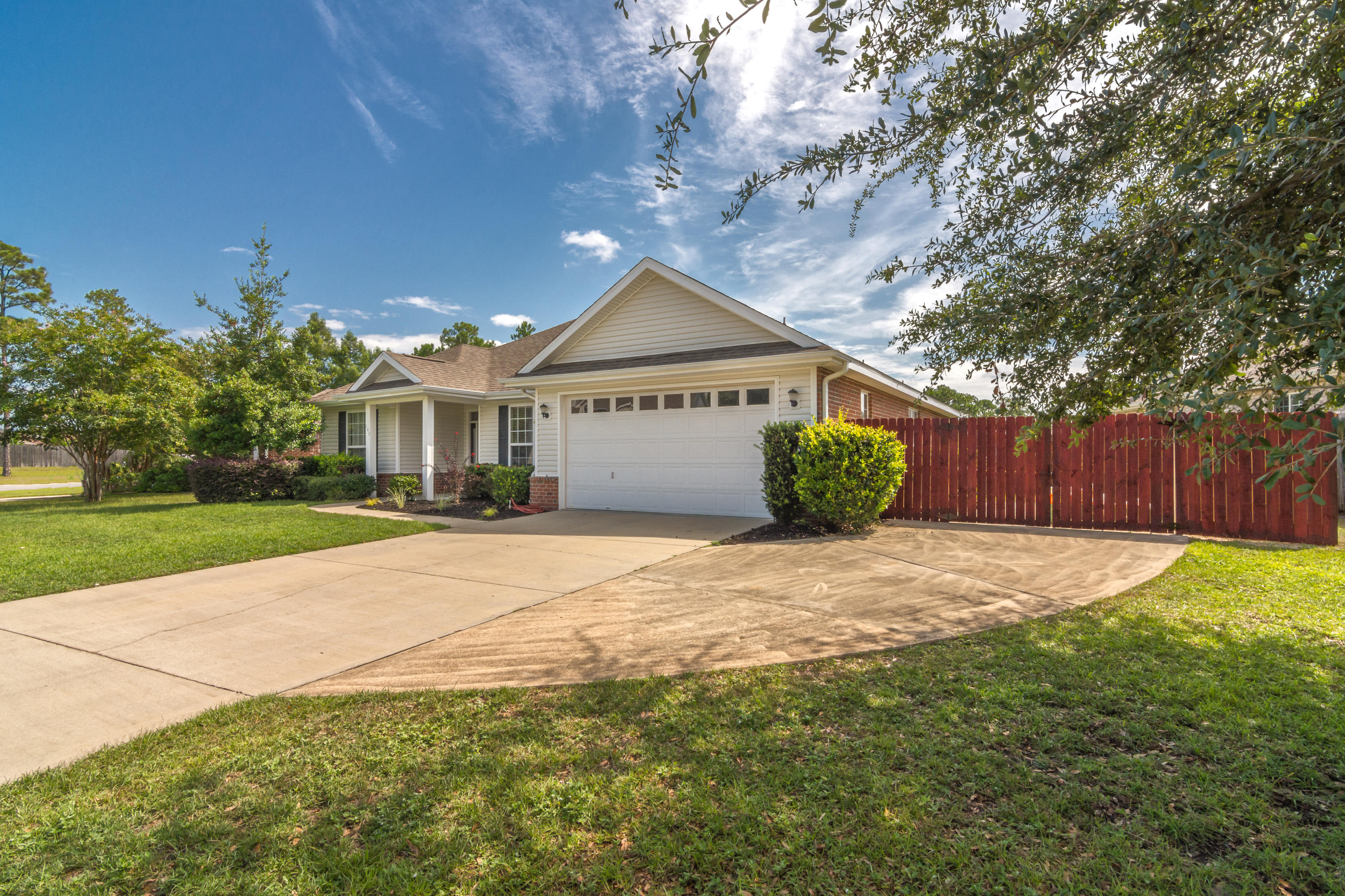 SHADOW PINES - Residential