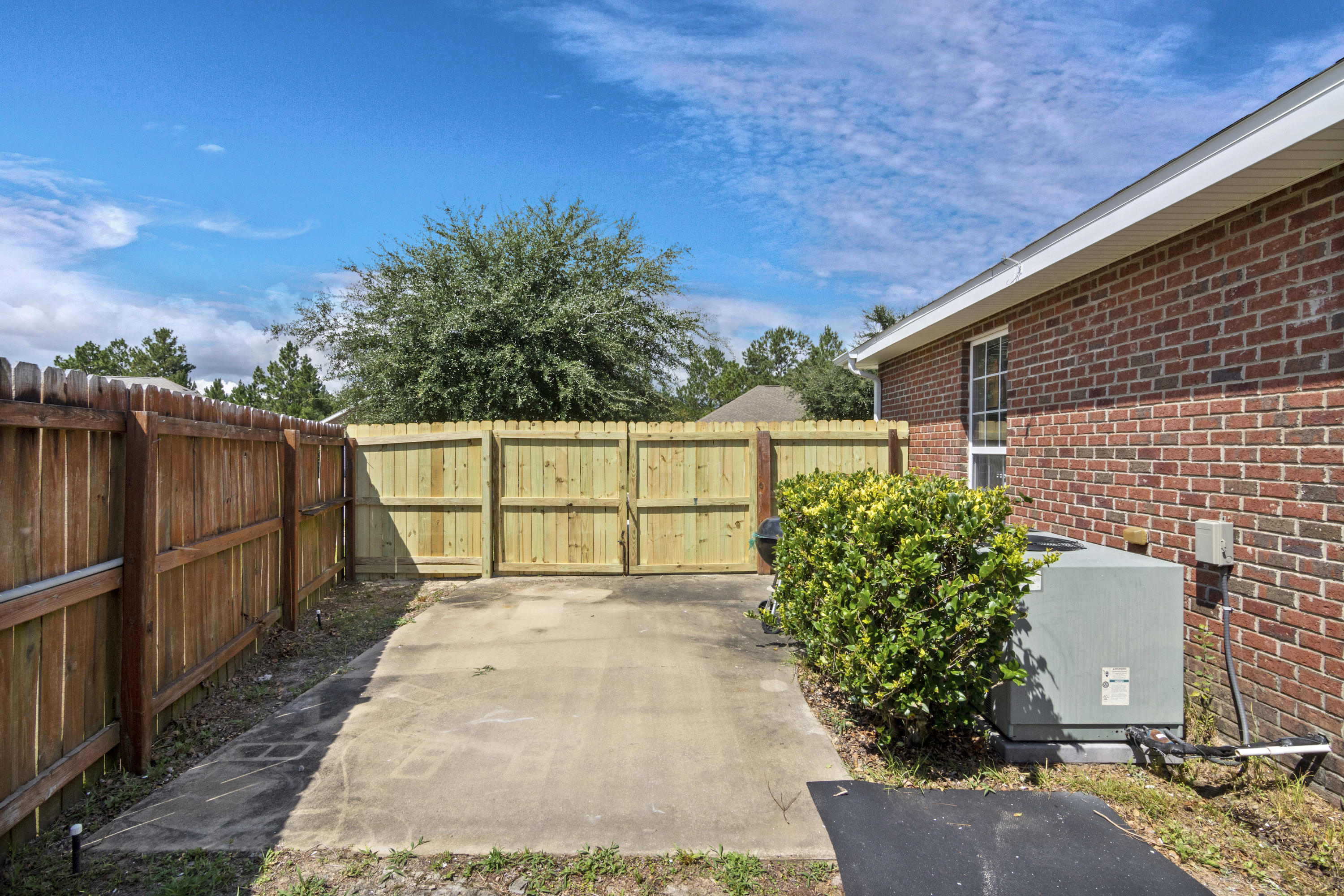 SHADOW PINES - Residential