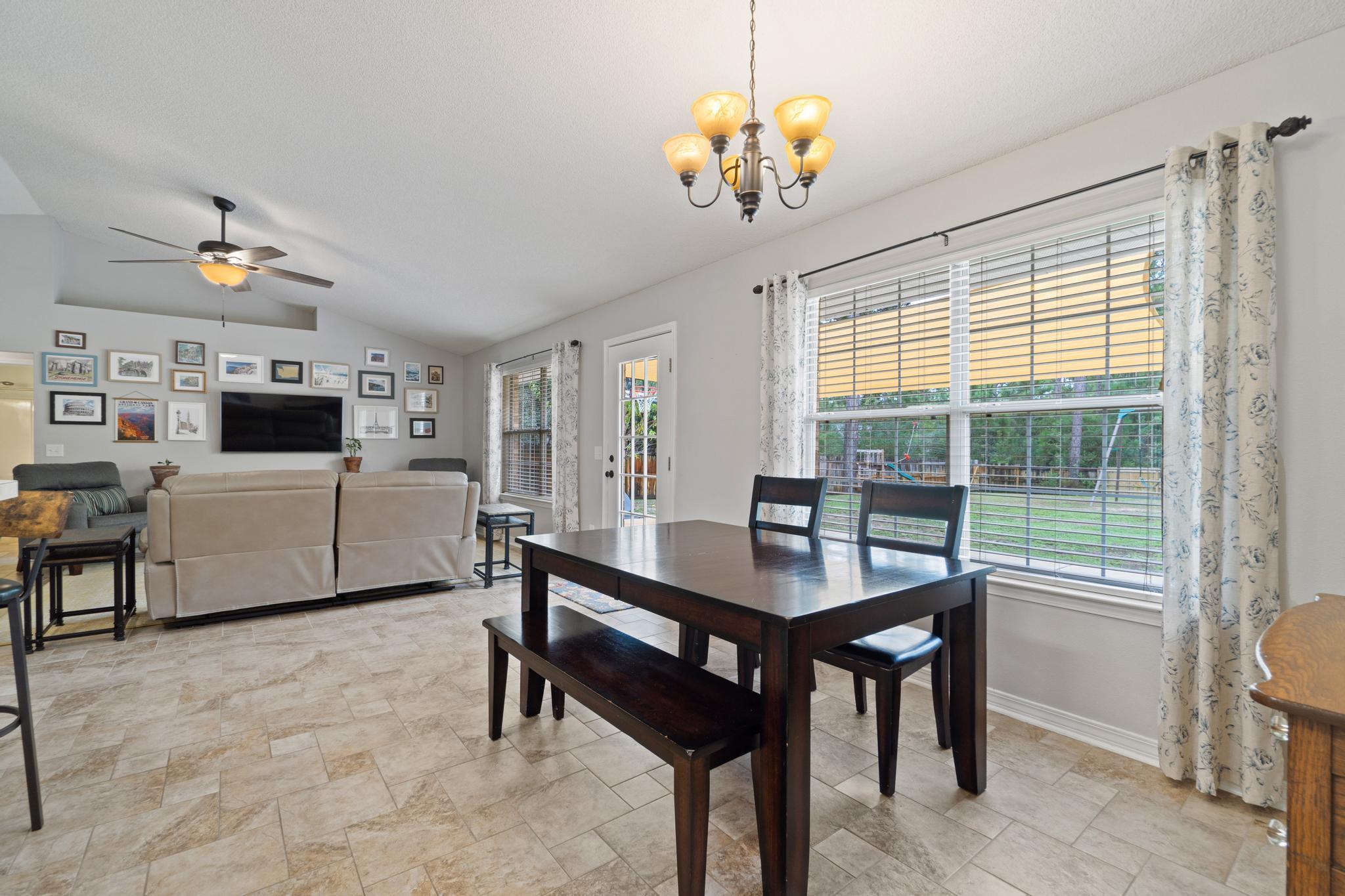 HOLLEY BY THE SEA - Residential