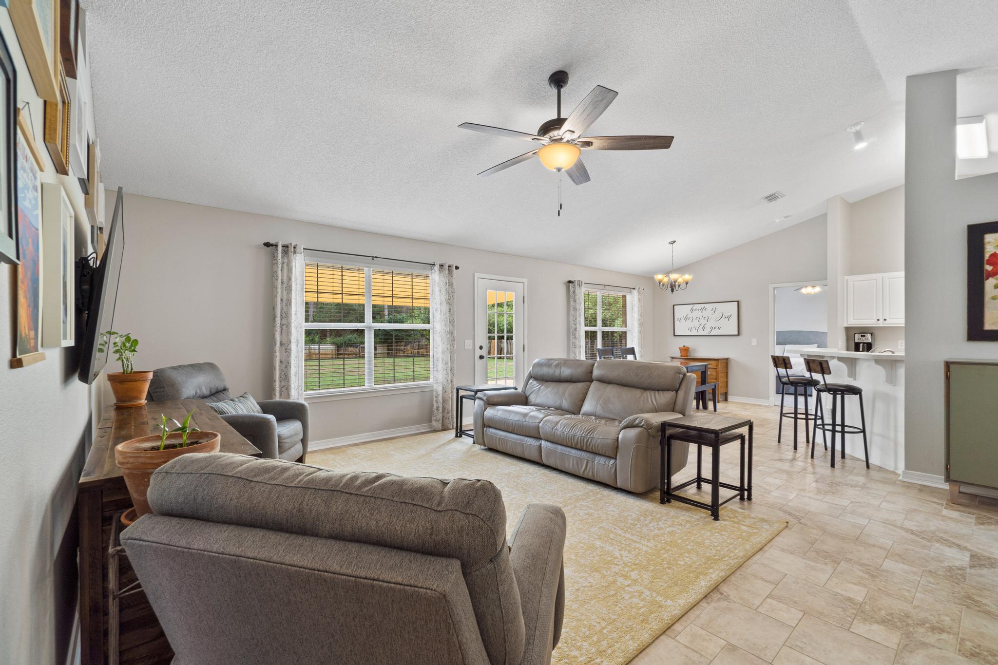 HOLLEY BY THE SEA - Residential