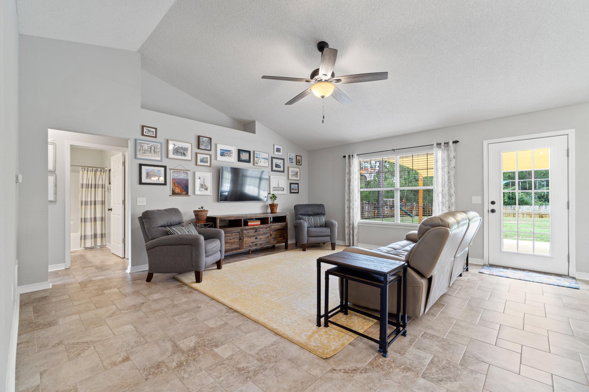 HOLLEY BY THE SEA - Residential