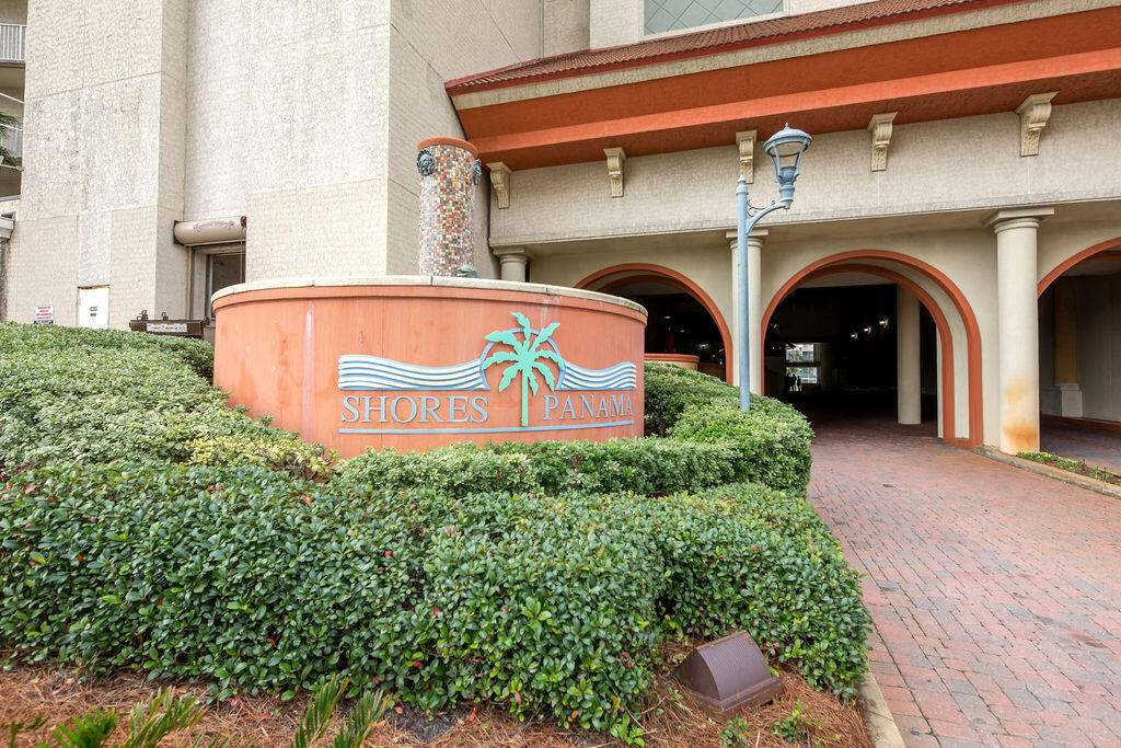 SHORES OF PANAMA - Residential