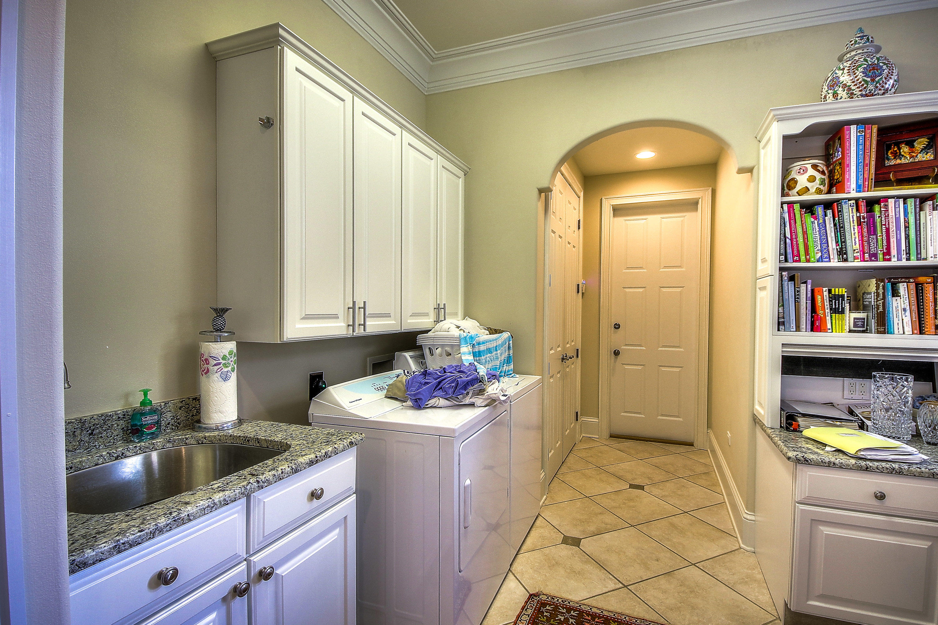 BURNT PINE - Residential