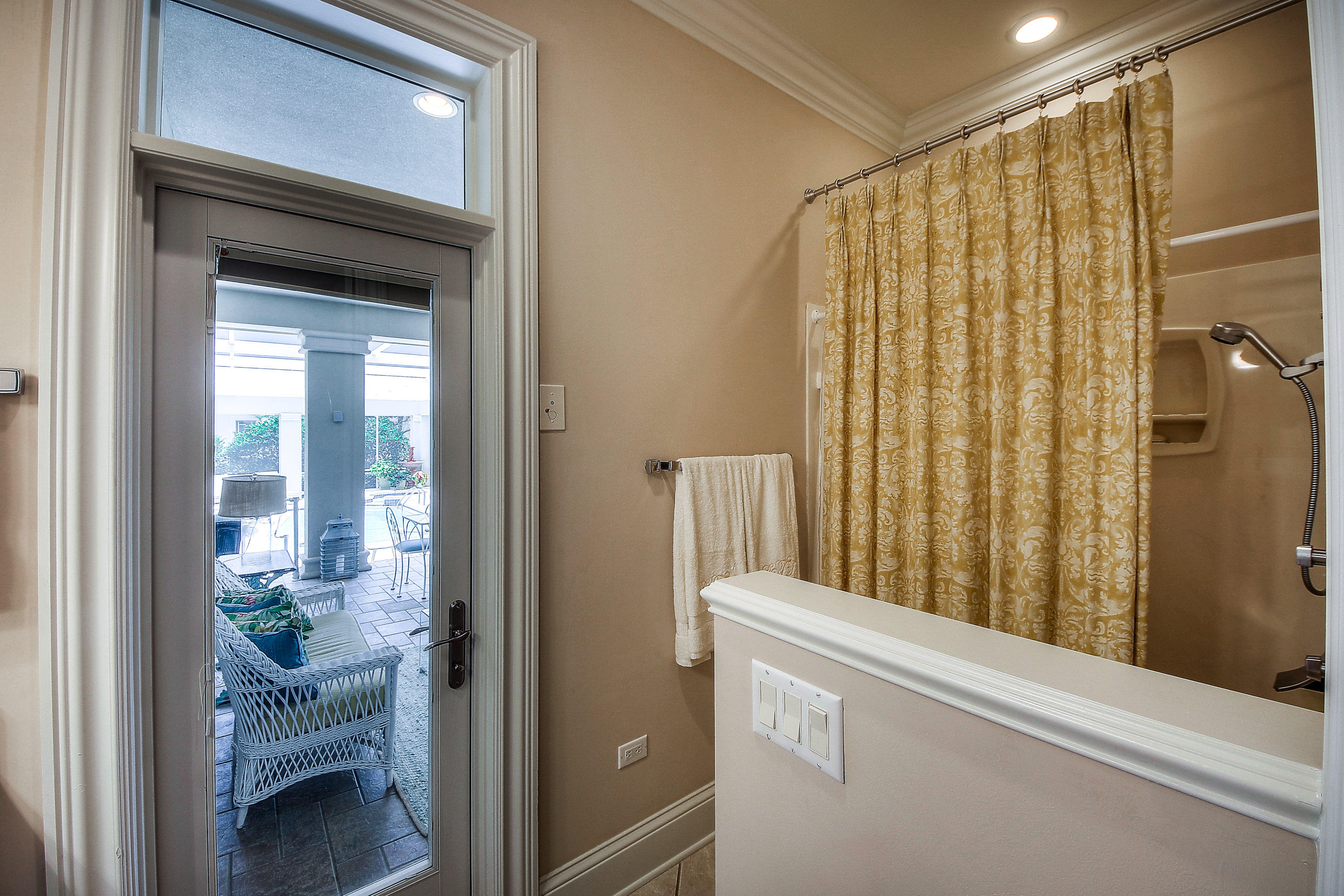 BURNT PINE - Residential