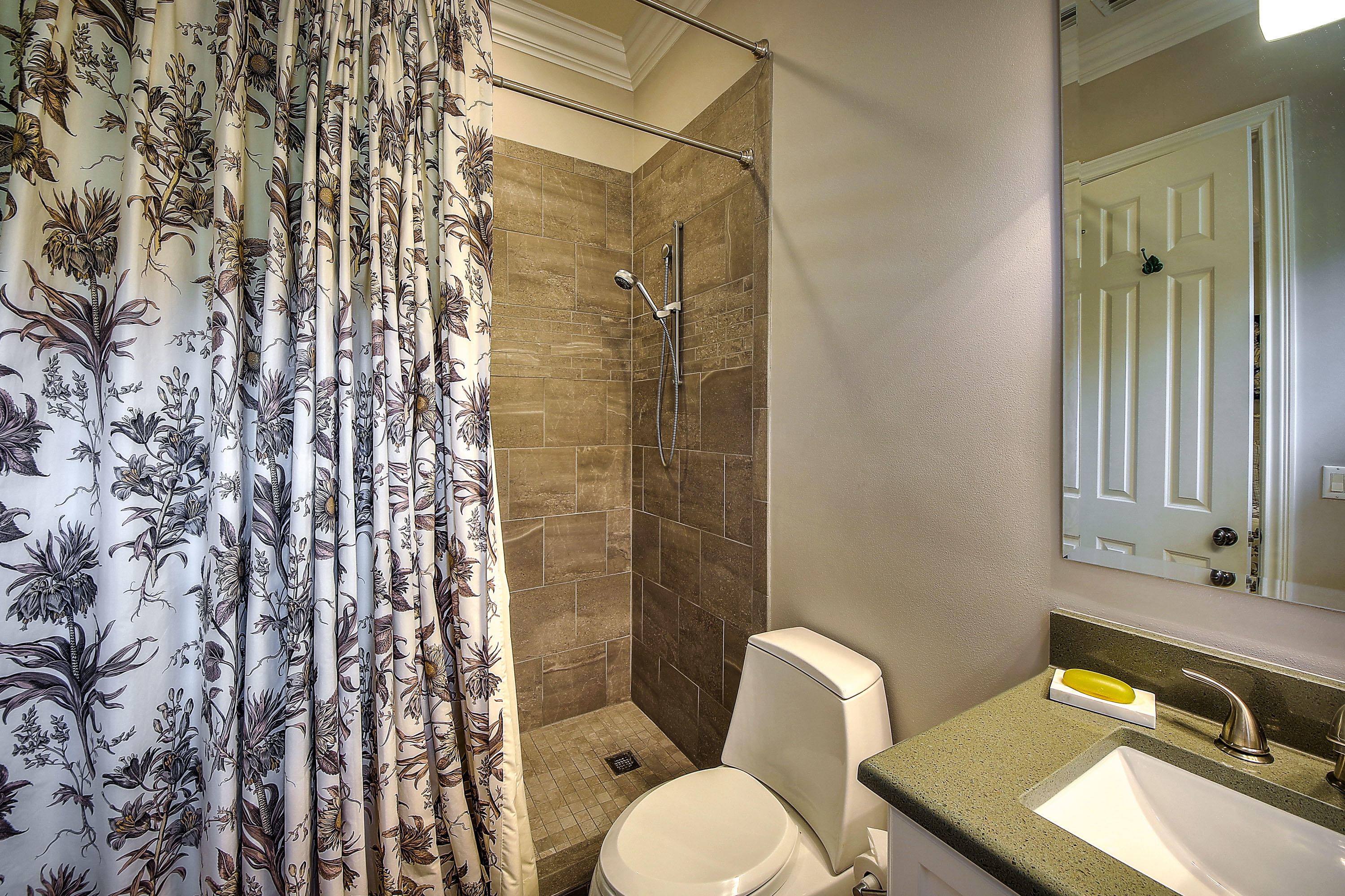 BURNT PINE - Residential