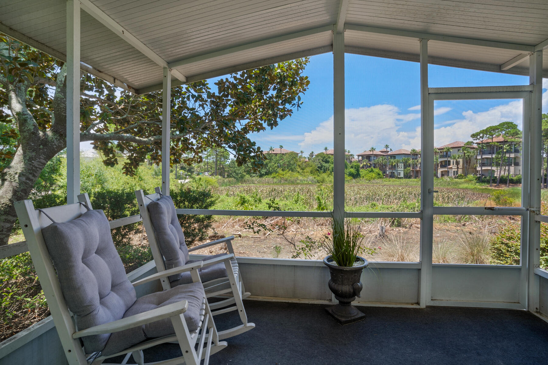 SUMMERLAKE T/H - Residential
