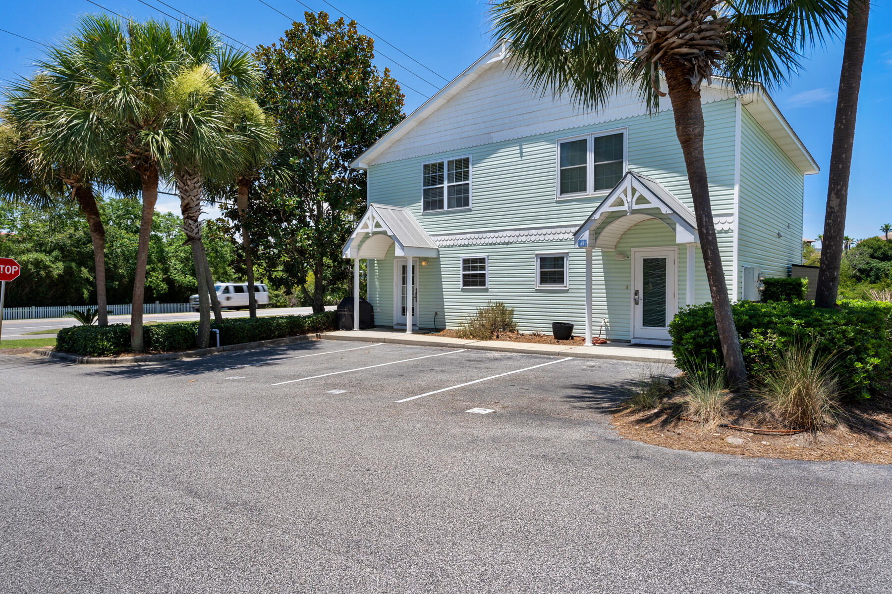 SUMMERLAKE T/H - Residential