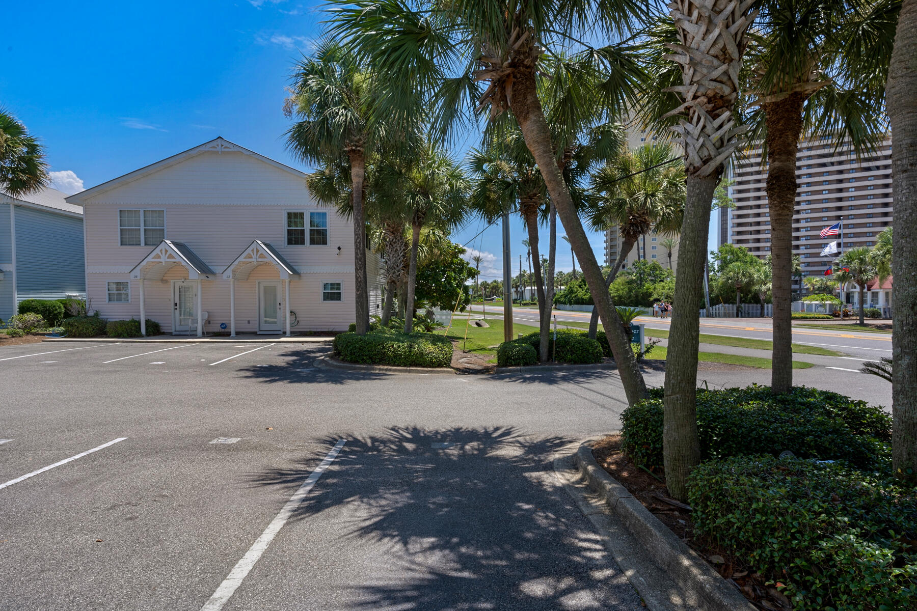 SUMMERLAKE T/H - Residential