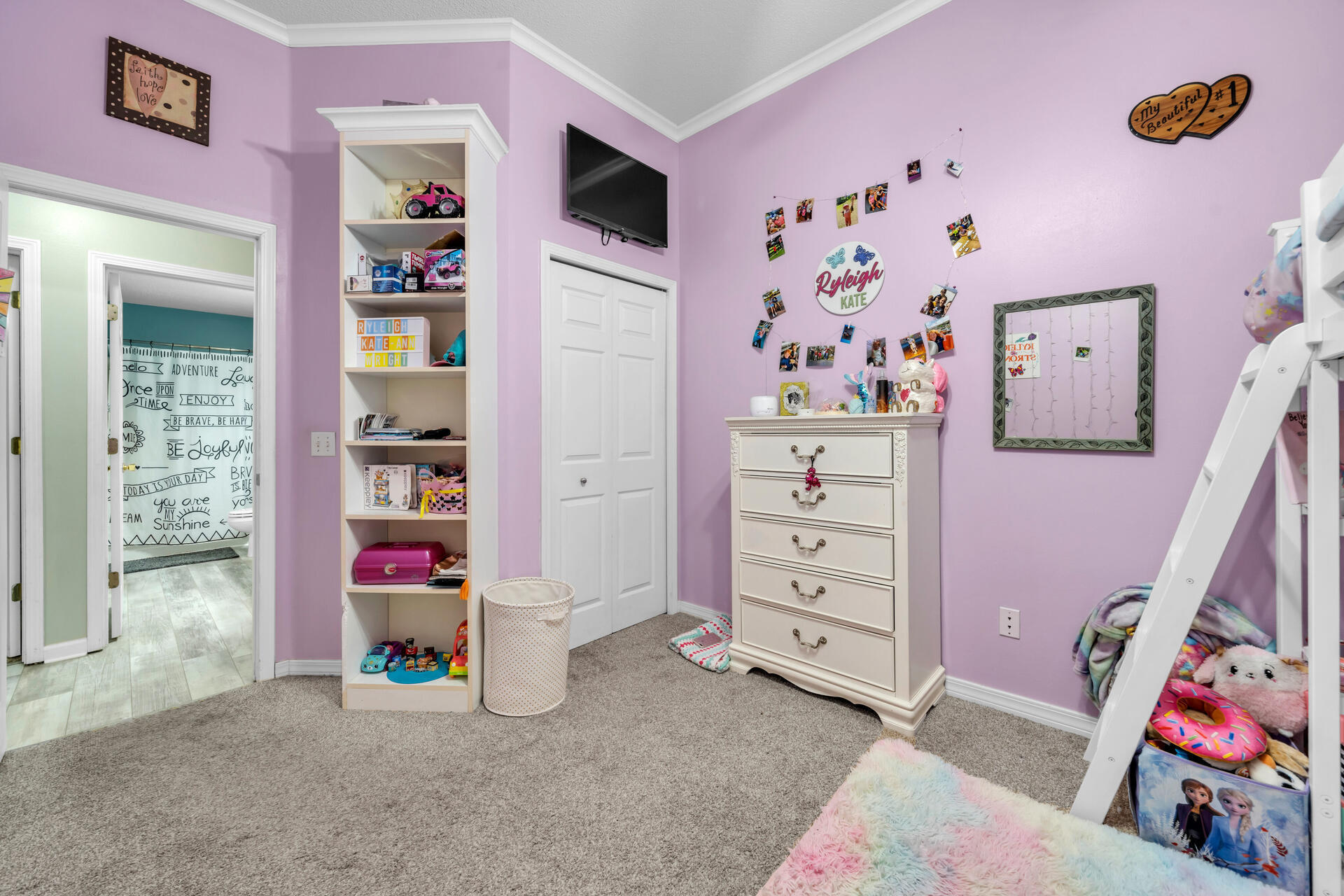 COUNTRYVIEW ESTATES 10TH ADDN - Residential