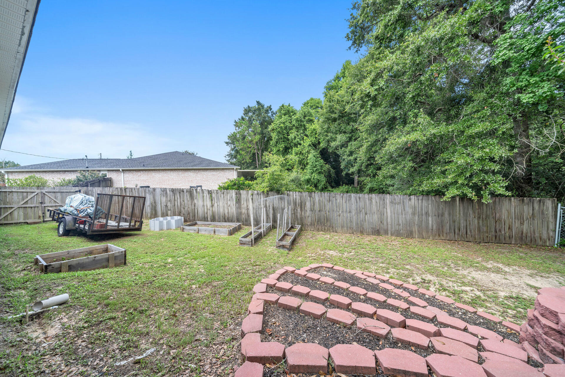 COUNTRYVIEW ESTATES 10TH ADDN - Residential