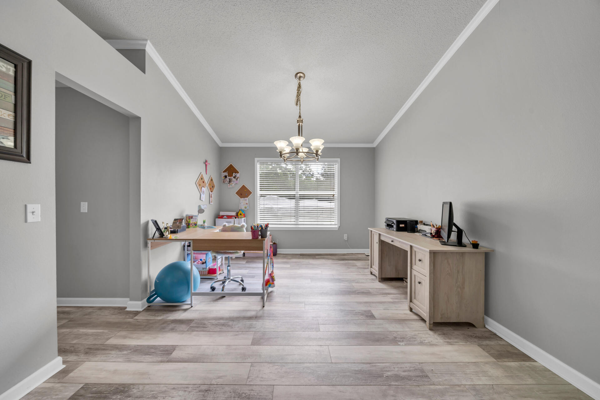 COUNTRYVIEW ESTATES 10TH ADDN - Residential