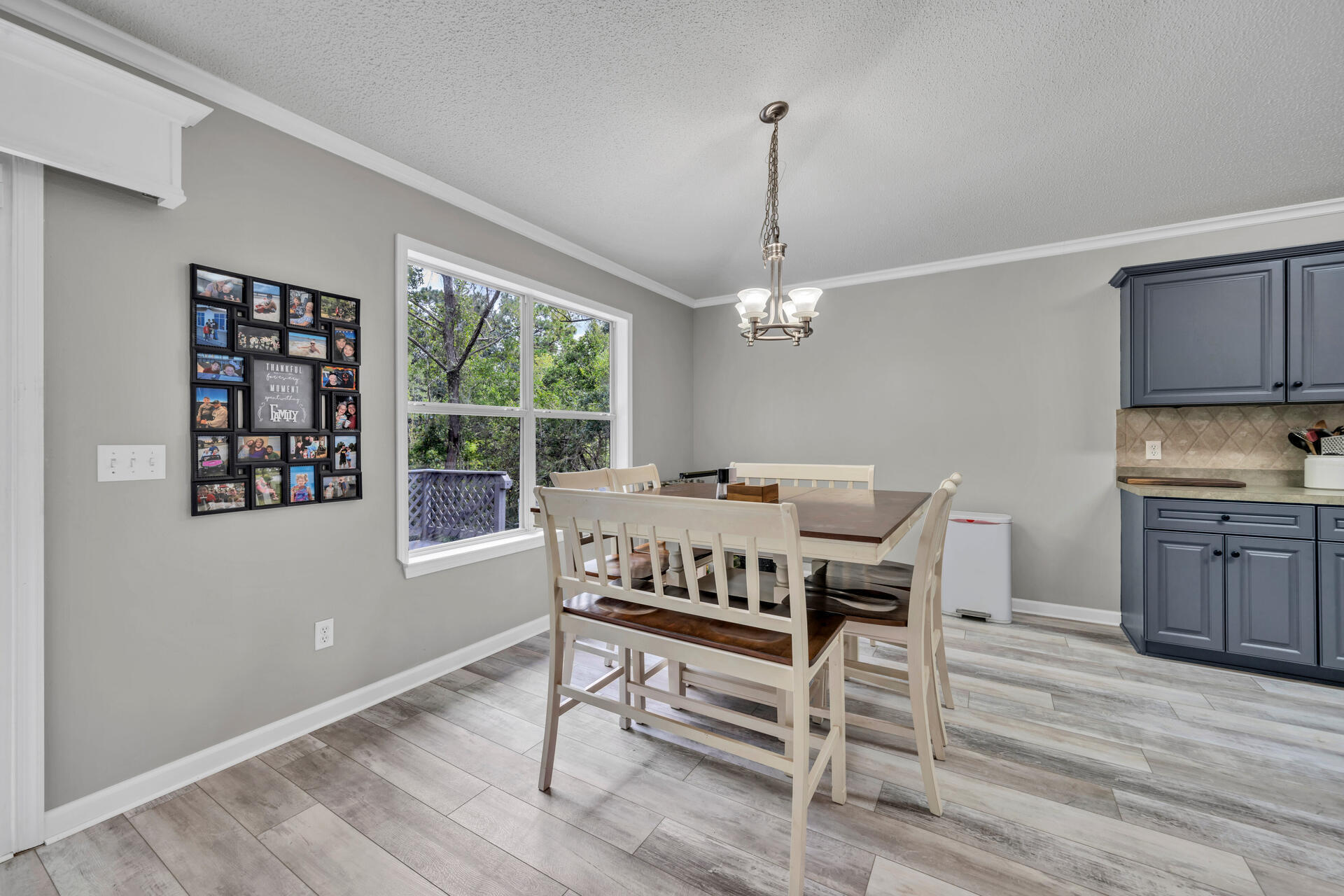 COUNTRYVIEW ESTATES 10TH ADDN - Residential