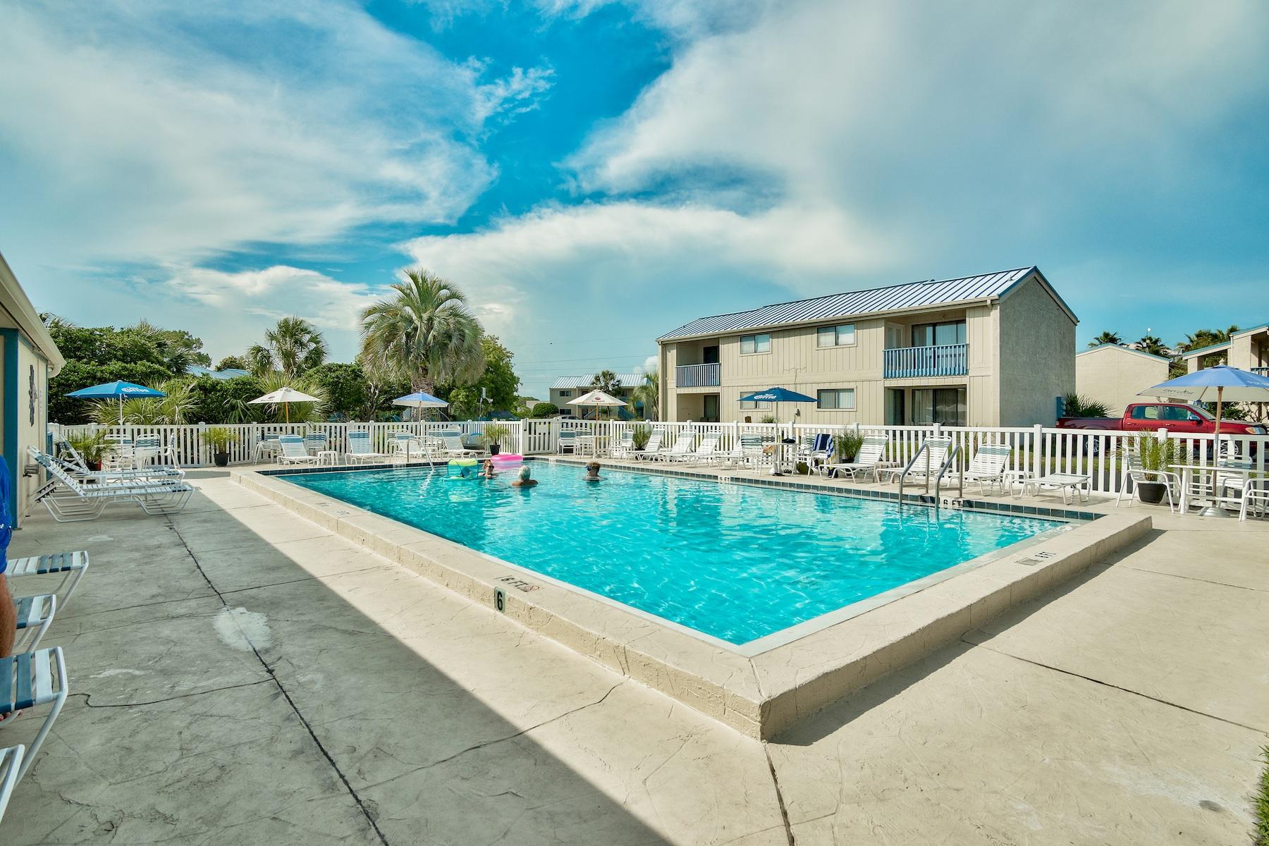 CHATEAU LA MER CONDO - Residential