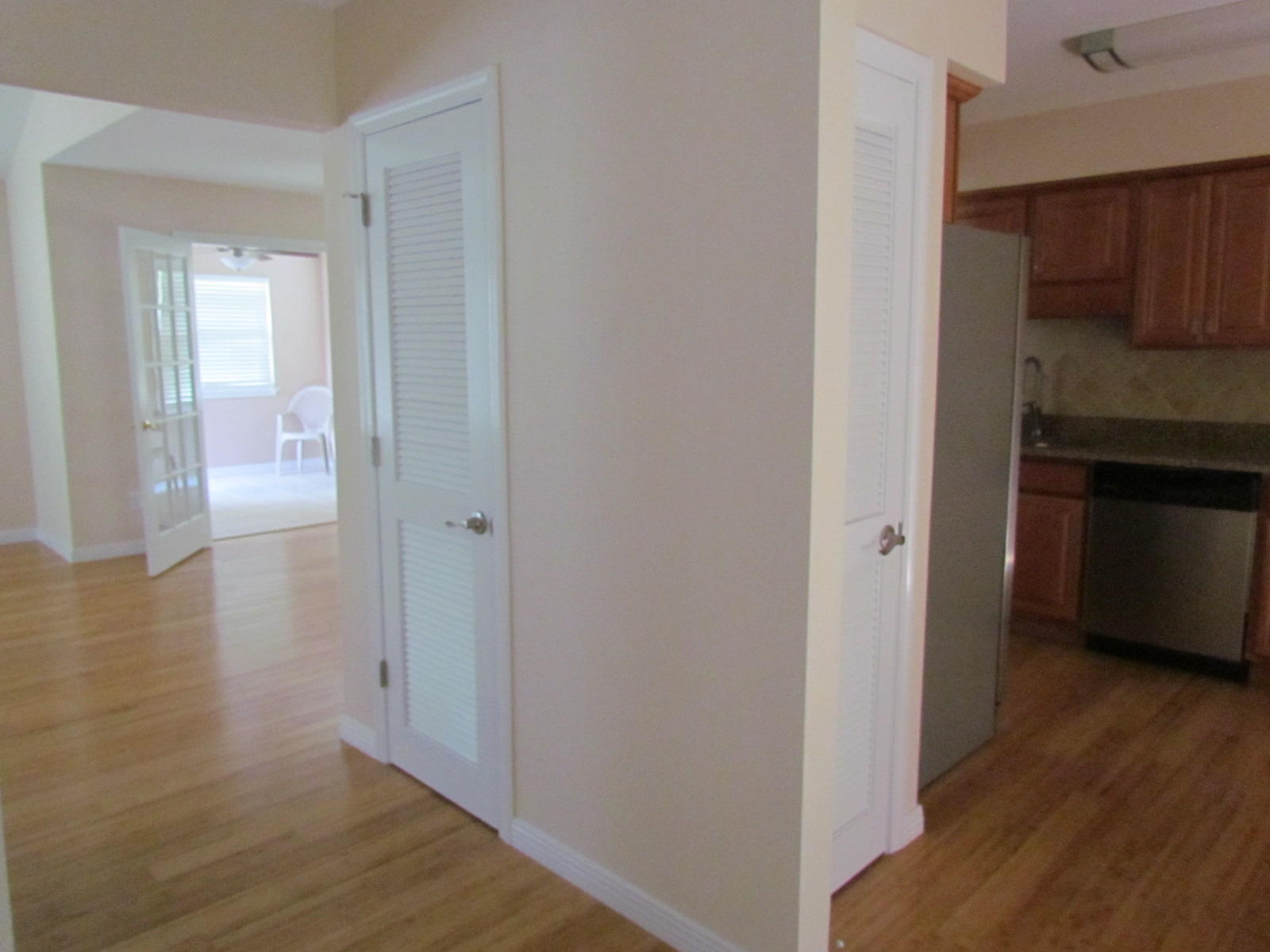 ROYAL OAK VILLAGE - Residential Lease